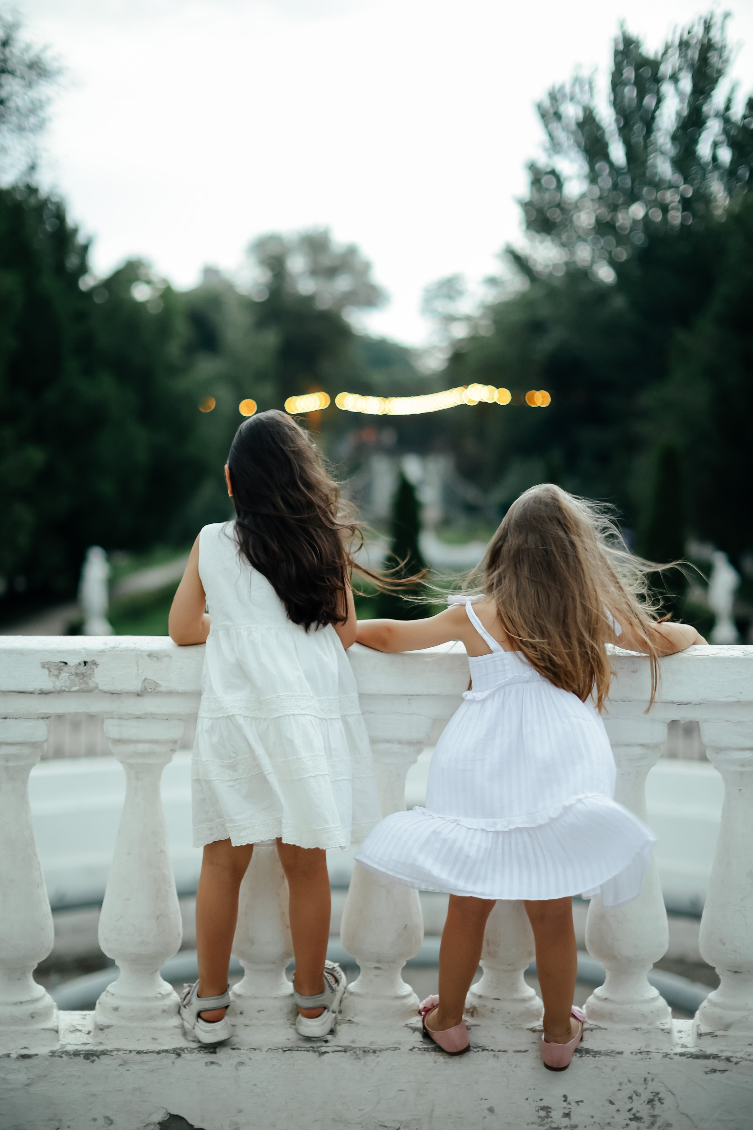 Летняя фотосессия в Ростовском парке. Аделина и Дарина. Omar Shapiev