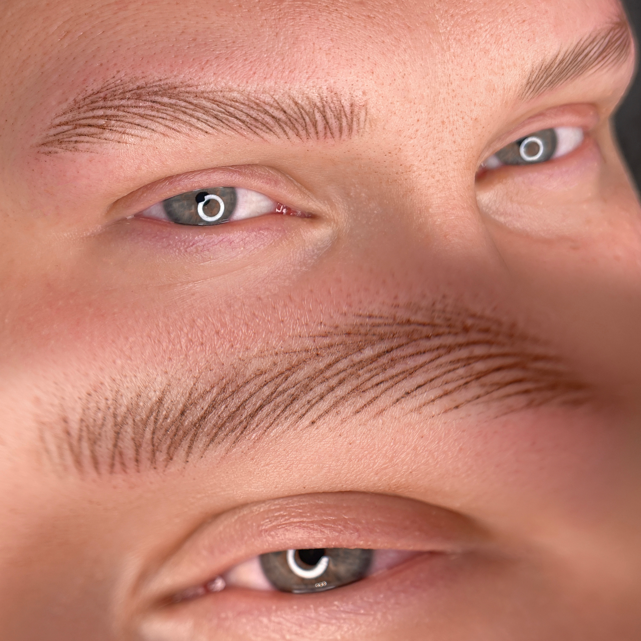 Онлайн обучение волосковой технике гиперреализм. Студия перманентного макияжа, косметологии и массажа SYMMETRY в Москве, м. Киевская