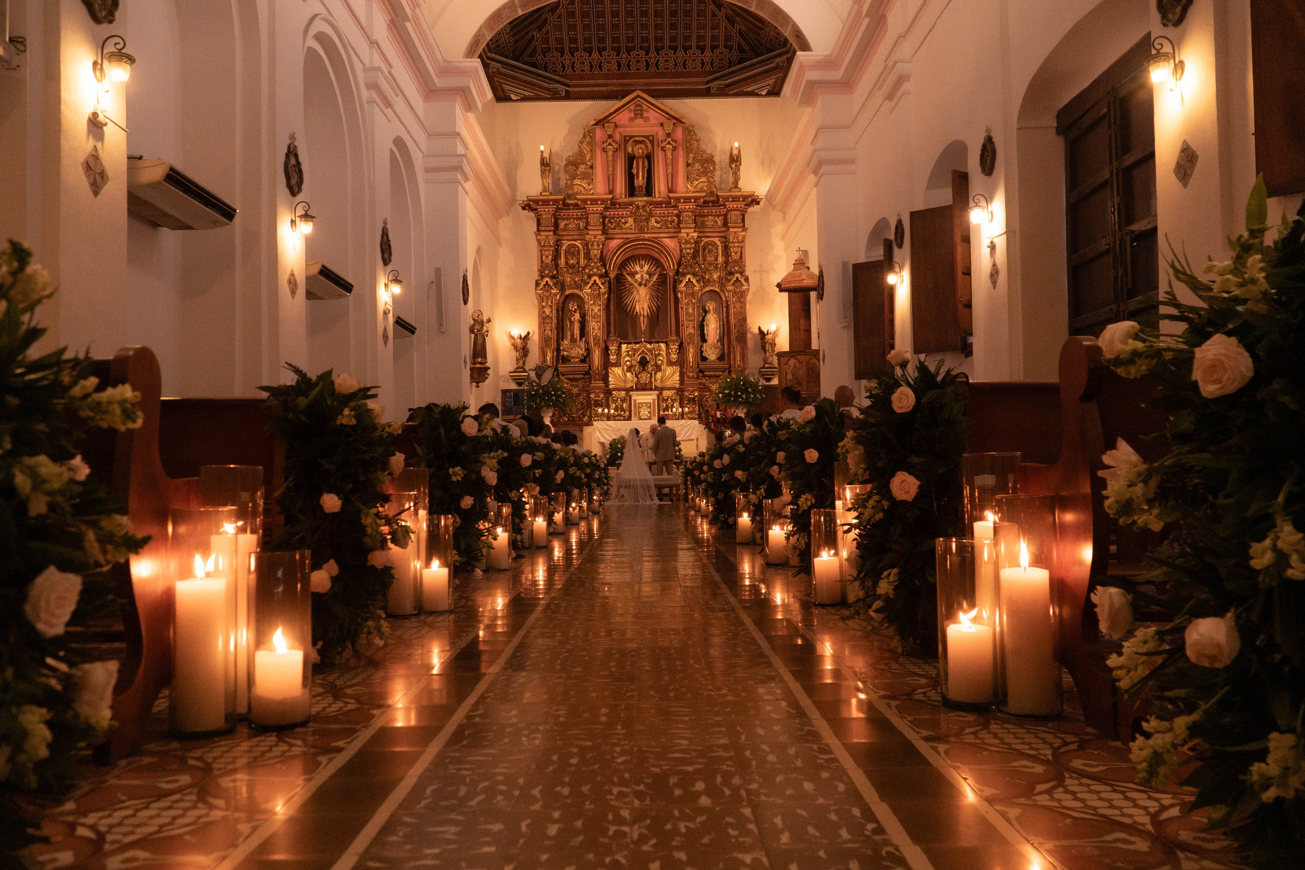 Catalina and Romain. Wedding Photographer in Barcelona and Medellin