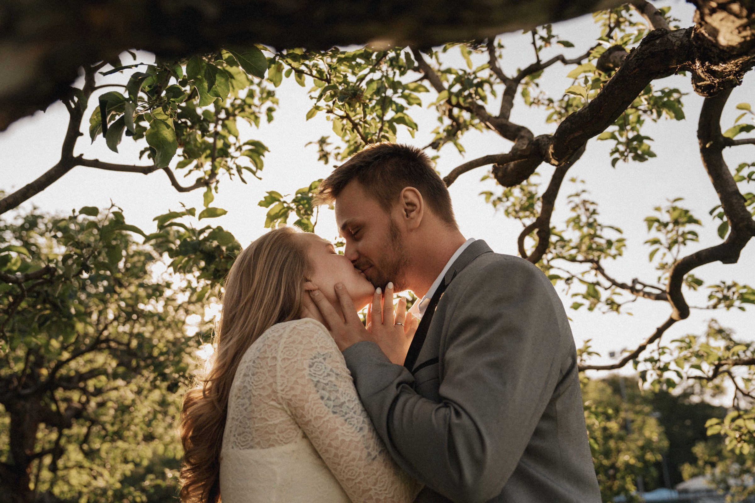 А ♡ А — Шепот деревьев (ВДНХ). Свадебный и портретный фотограф в Москве, Светлана Янковая