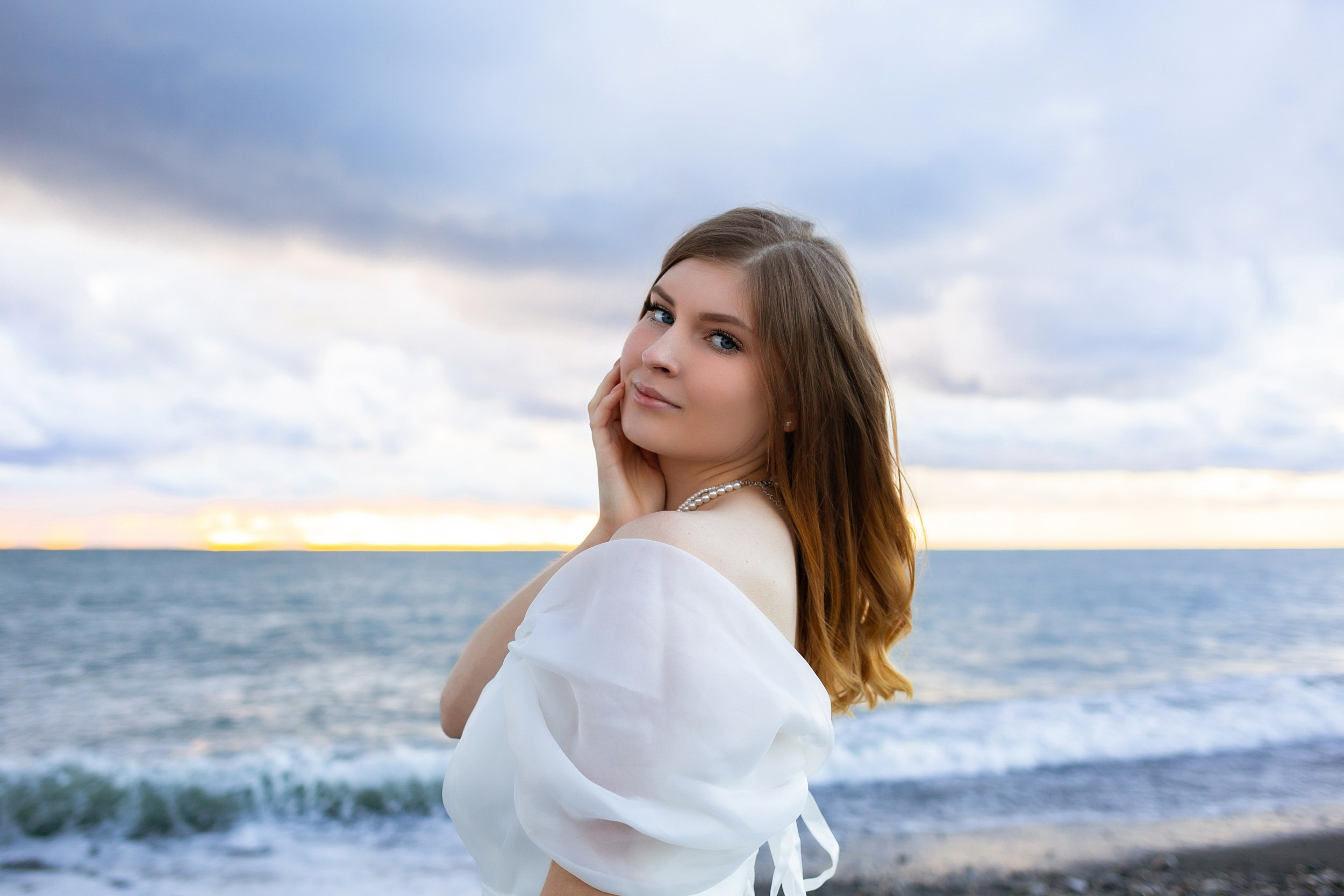 Свадебная фотосессия на закате на берегу моря в Сочи. Фотограф Сочи Адлер. Солькаева Анастасия