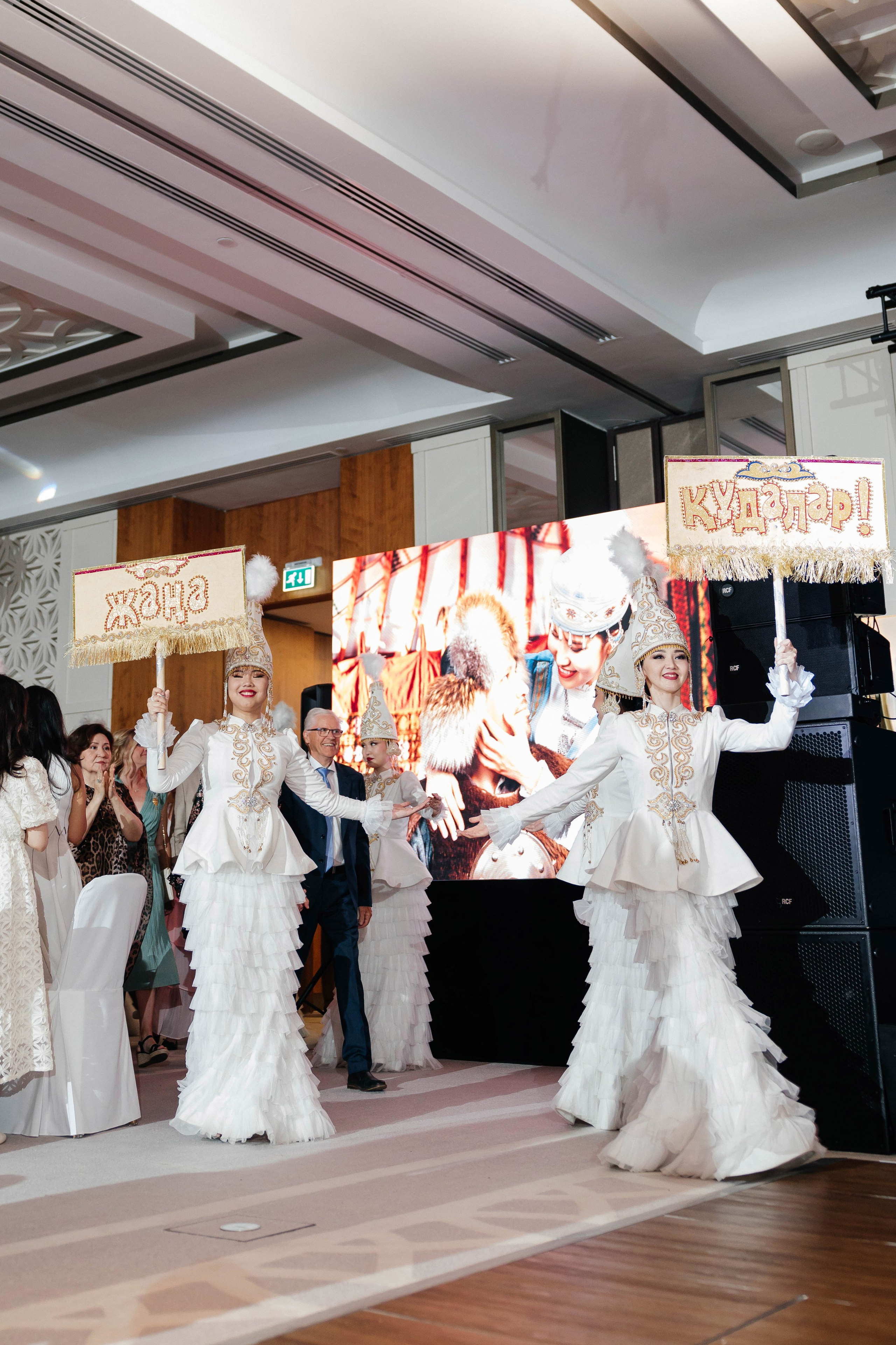 Alina Uzatu. Профессиональный фотограф в городе Астана/Алматы Даурен Сембаев