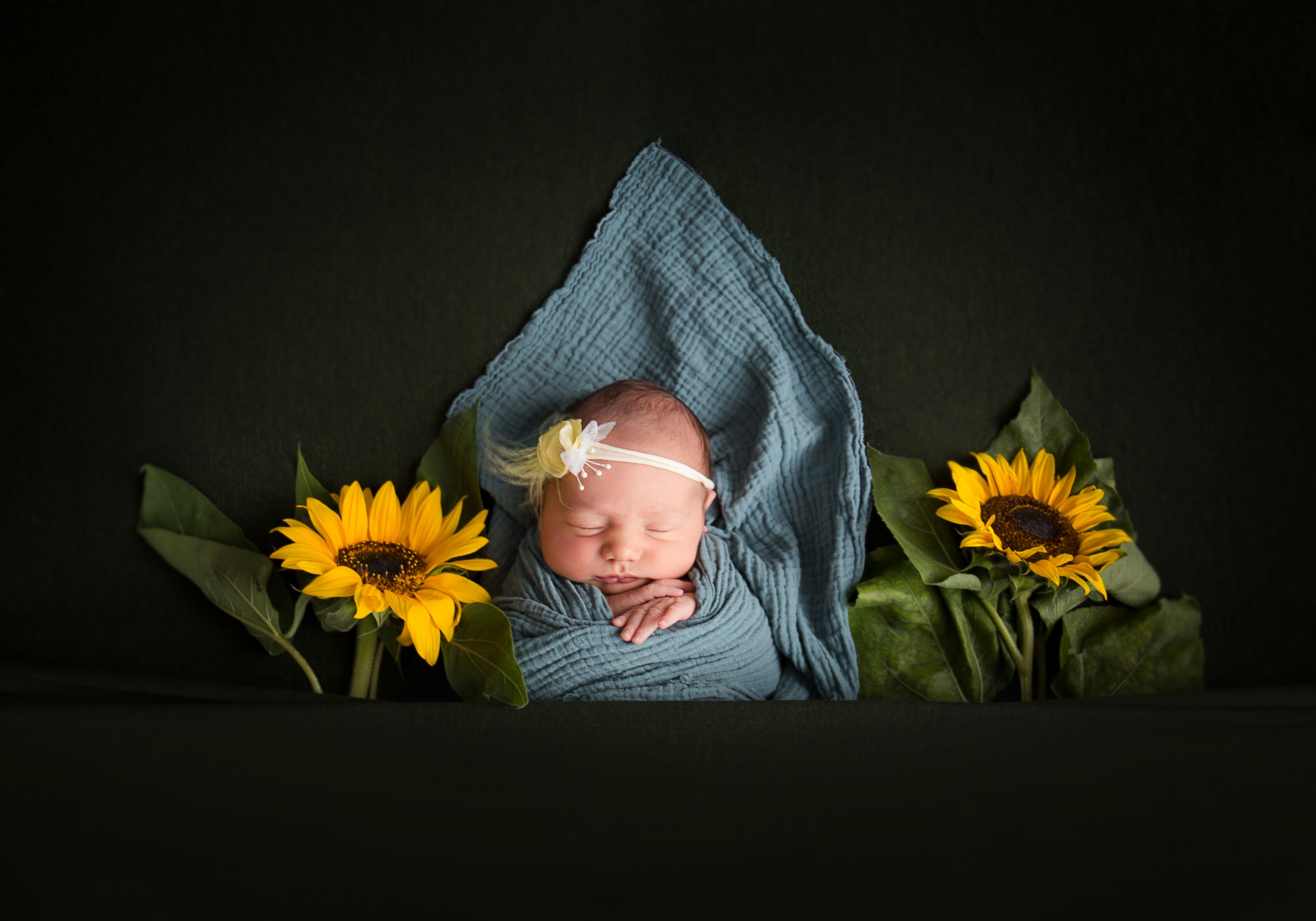 Новорожденные малыши. Фотостудия, фотограф новорожденных в Брюховецком районе Татьяна Кауц. Многолетний опыт работы с новорожденными и молодыми семьями