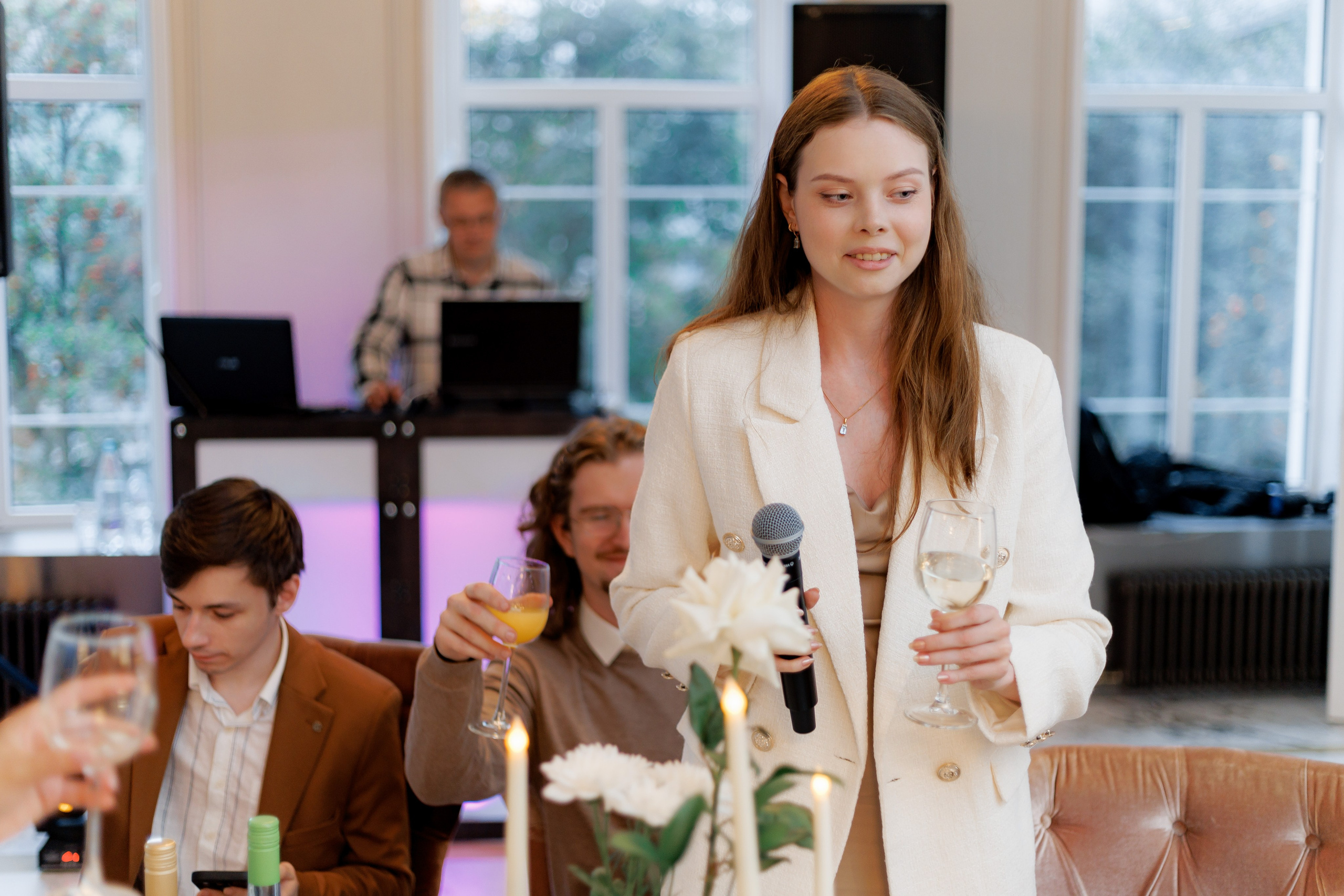 Свадебный банкет Полины и Ильи: волшебство в «Музыке и Времени». Свадебный фотограф Михаил Александров