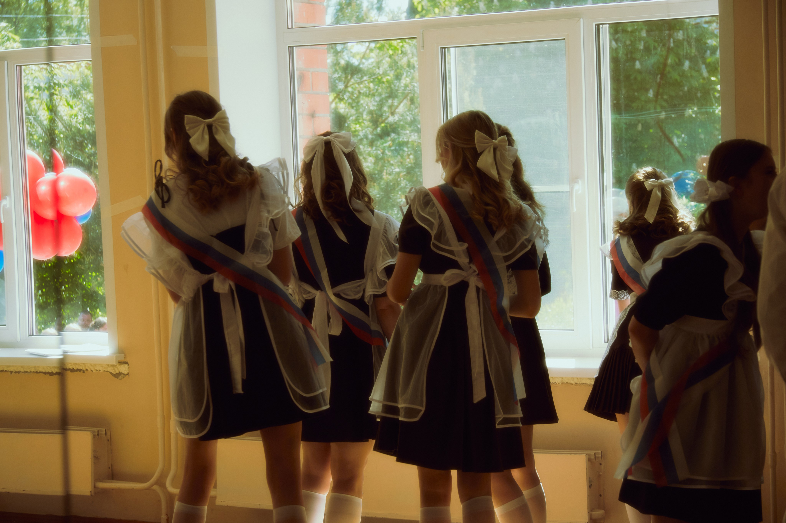 Последний звонок. Фотограф Елизавета Маслова. Москва. Art, Fashion