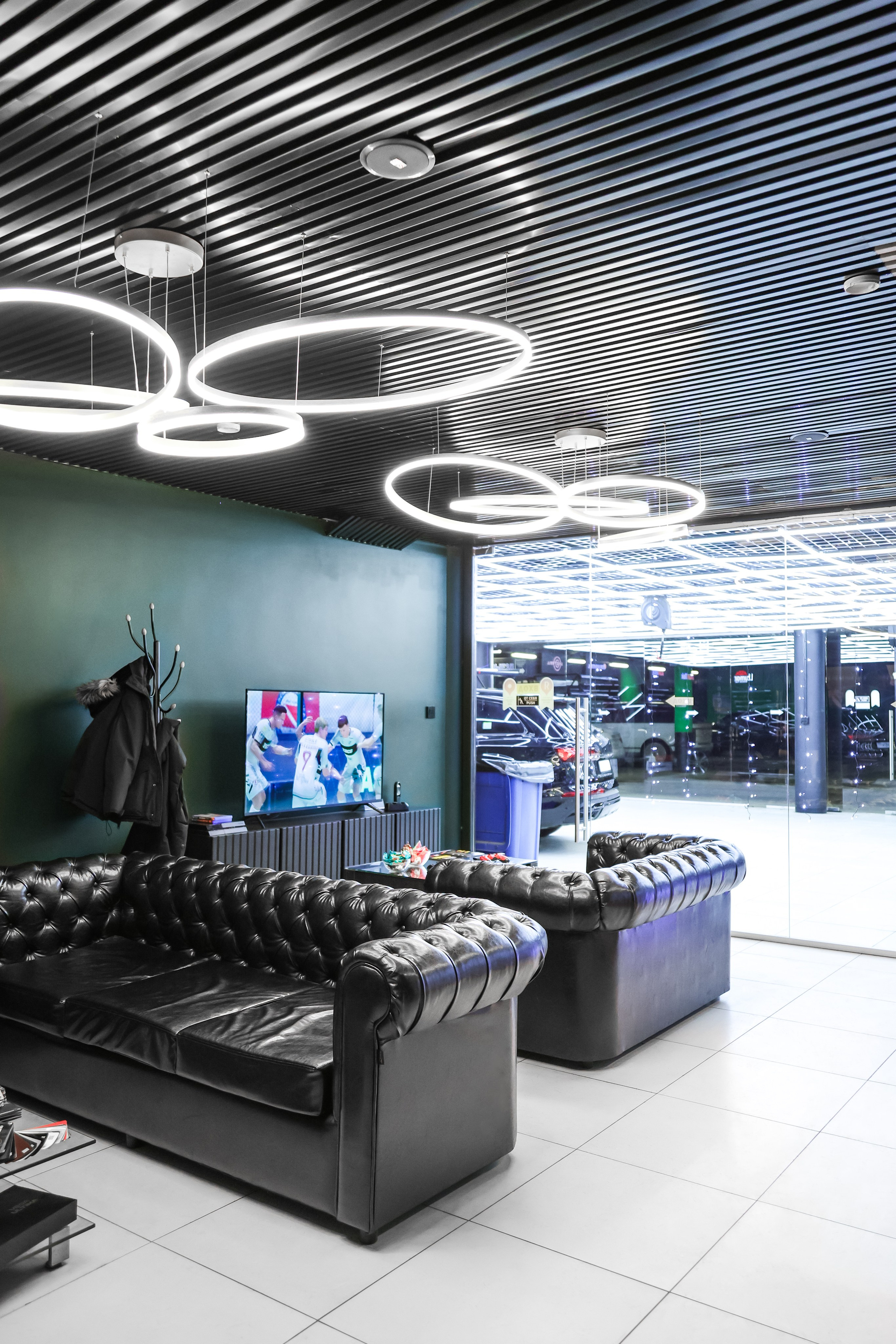 LUXE AUTO DETAILING. Mixturecaptures