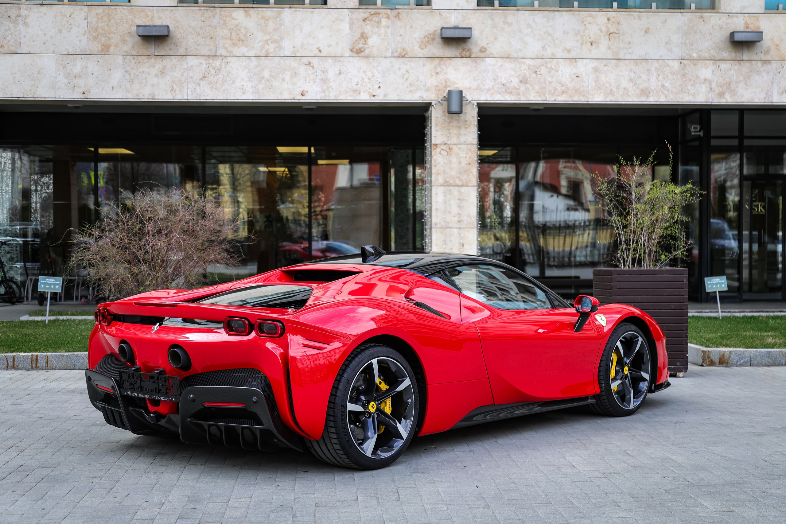 ФОТОСЪЁМКА 2025 FERRARI SF90 STRADALE В МОСКВЕ. Фотограф и Видеограф в Москве|MixtureCaptures