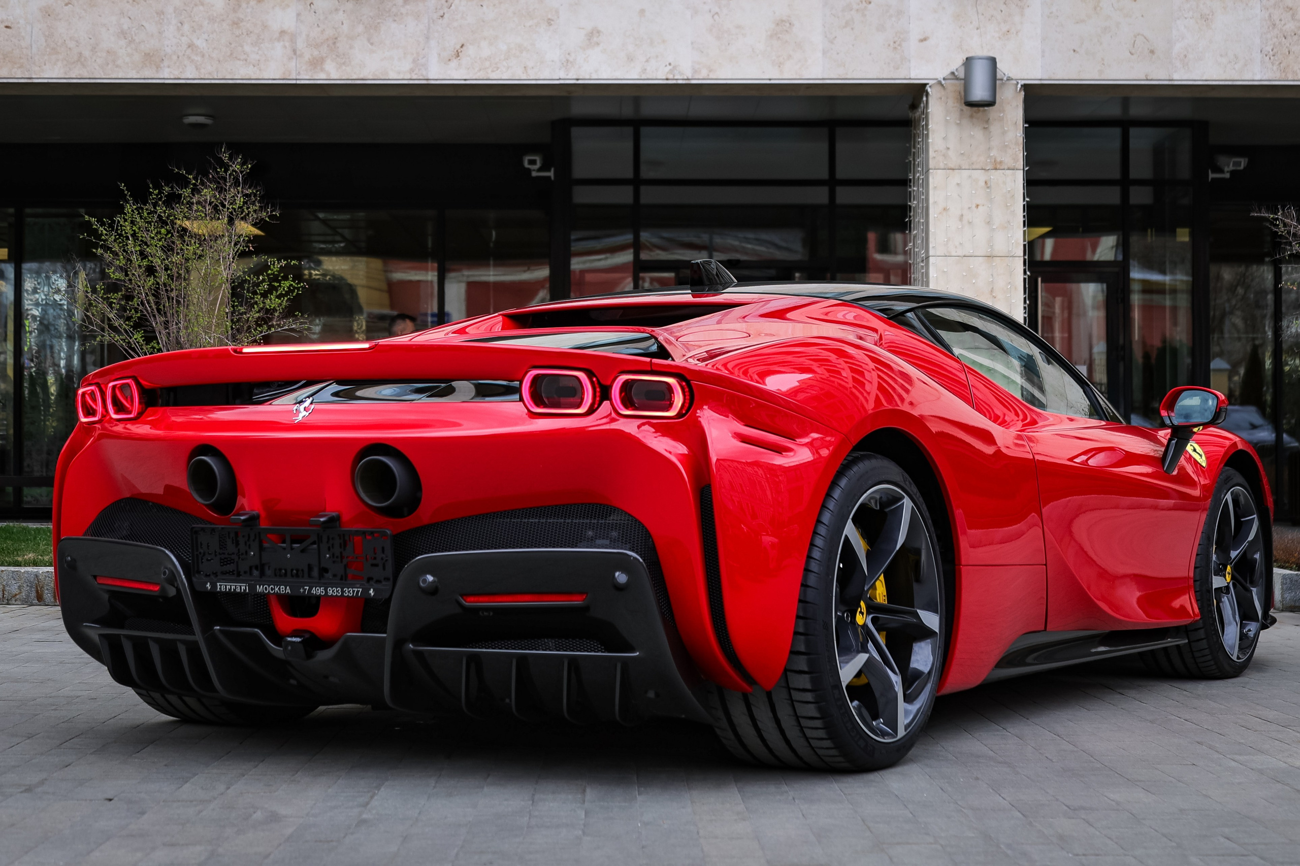 ФОТОСЪЁМКА 2025 FERRARI SF90 STRADALE В МОСКВЕ. Фотограф и Видеограф в Москве|MixtureCaptures