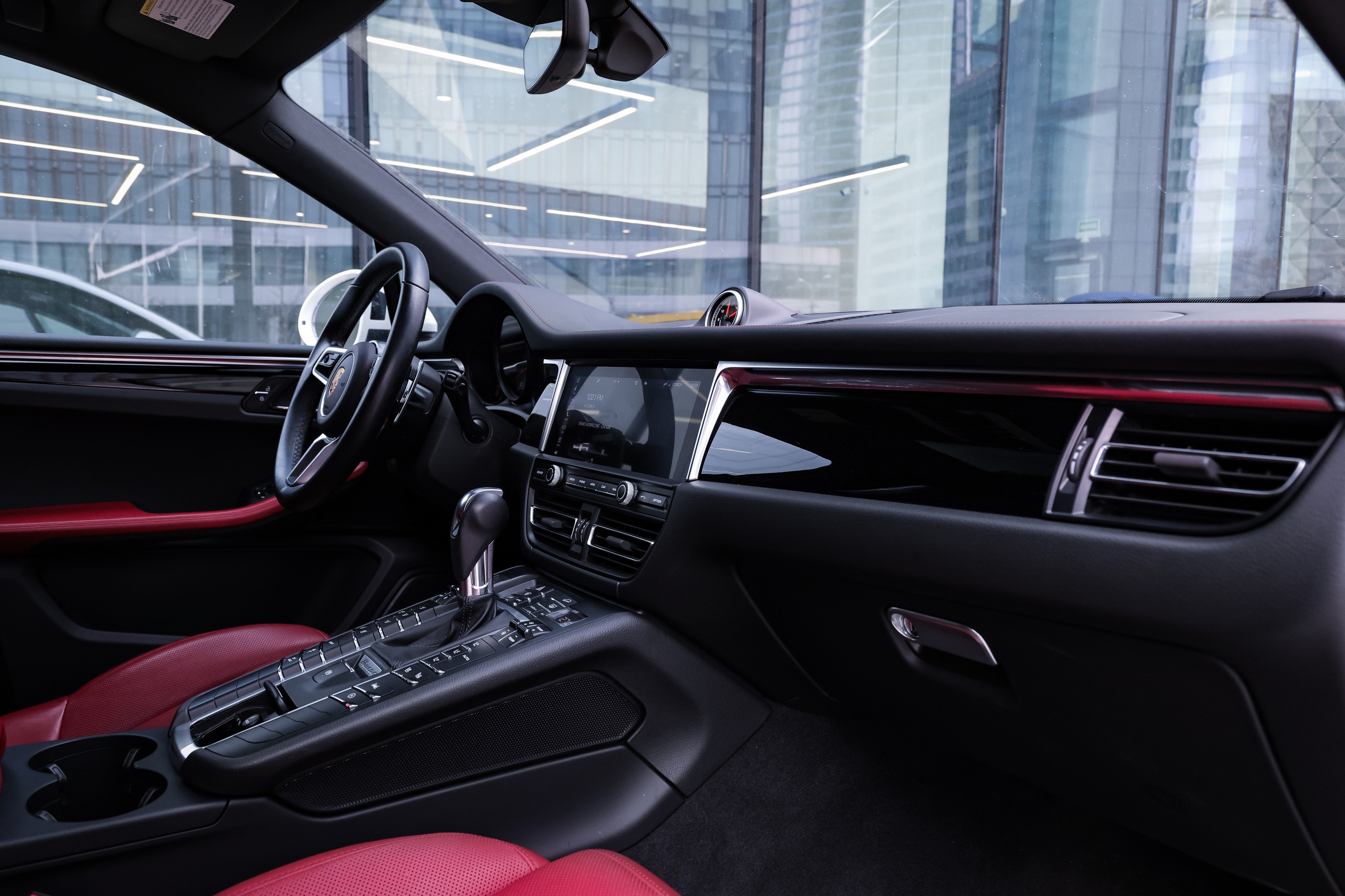 ФОТОСЪЁМКА 2021 PORSCHE MACAN S В МОСКВА СИТИ. Фотограф и Видеограф в Москве|MixtureCaptures