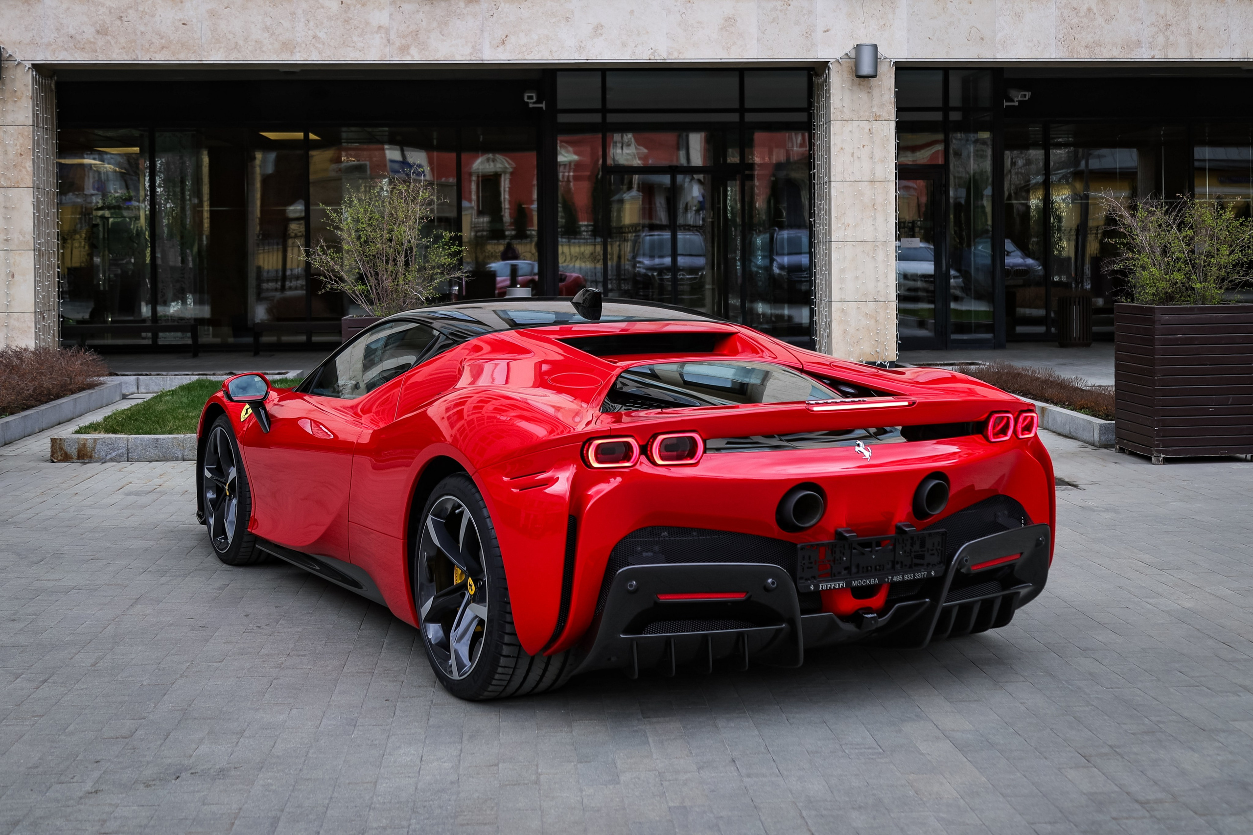 ФОТОСЪЁМКА 2025 FERRARI SF90 STRADALE В МОСКВЕ. Фотограф и Видеограф в Москве|MixtureCaptures