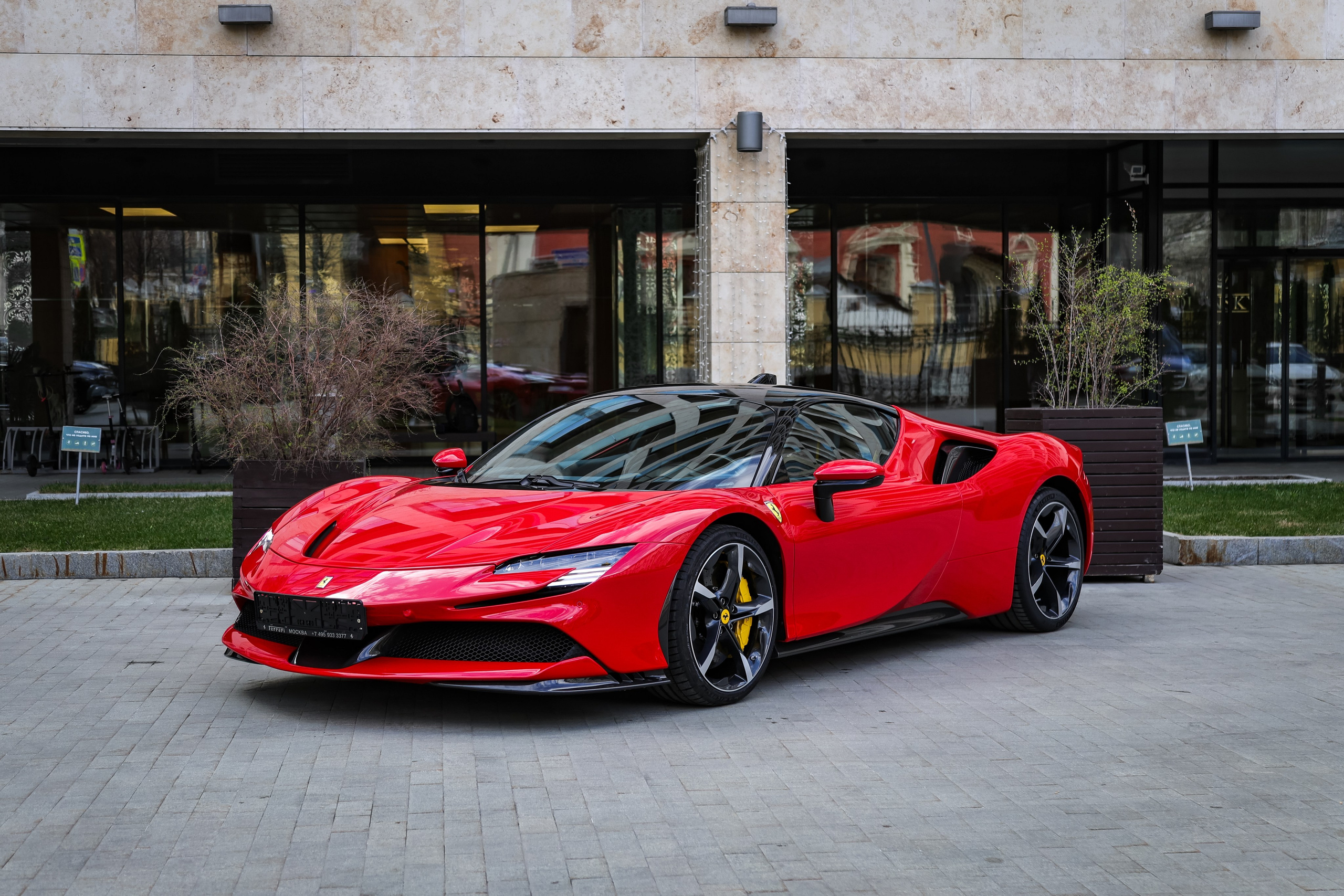 ФОТОСЪЁМКА 2025 FERRARI SF90 STRADALE В МОСКВЕ. Фотограф и Видеограф в Москве|MixtureCaptures