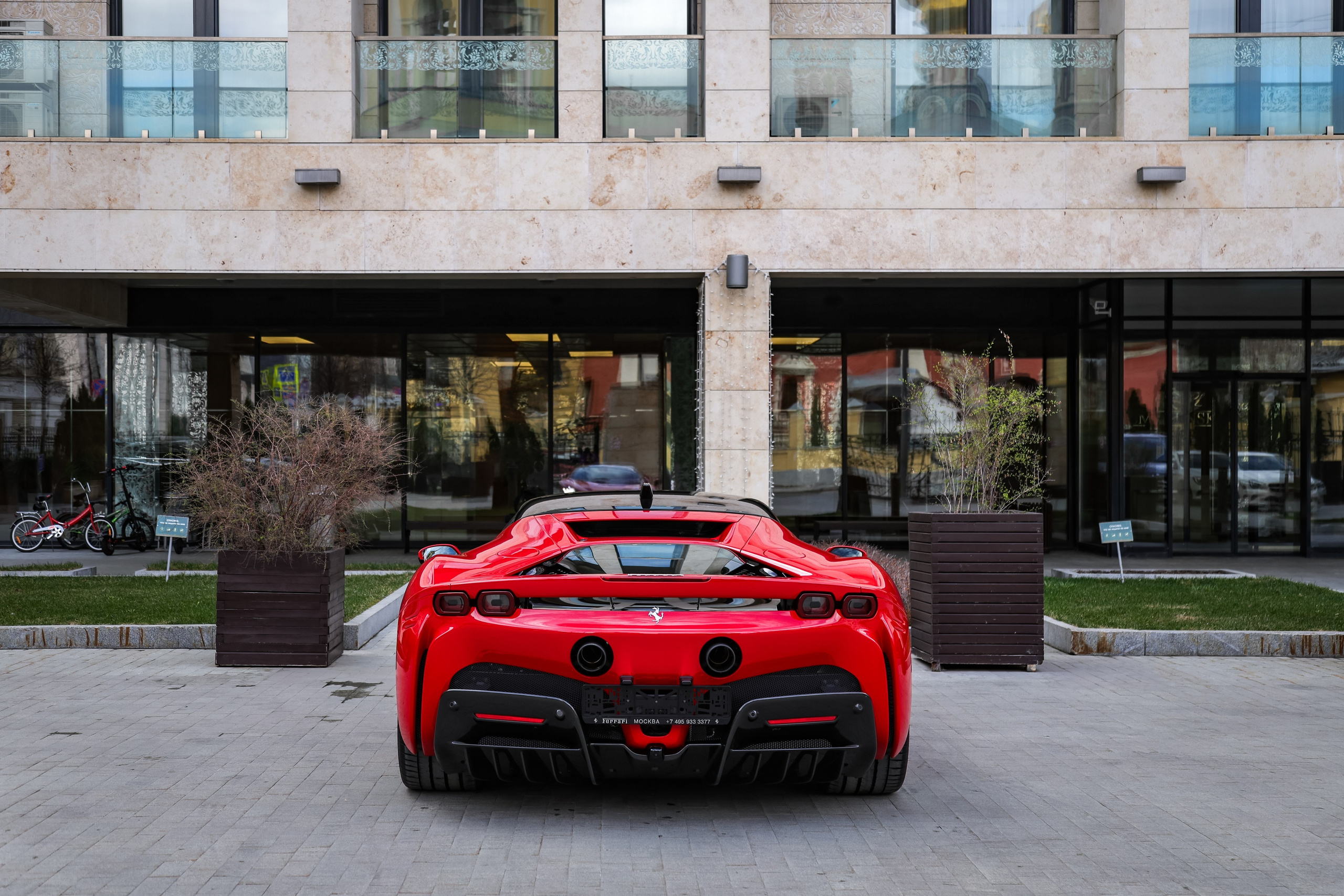 ФОТОСЪЁМКА 2025 FERRARI SF90 STRADALE В МОСКВЕ. Фотограф и Видеограф в Москве|MixtureCaptures