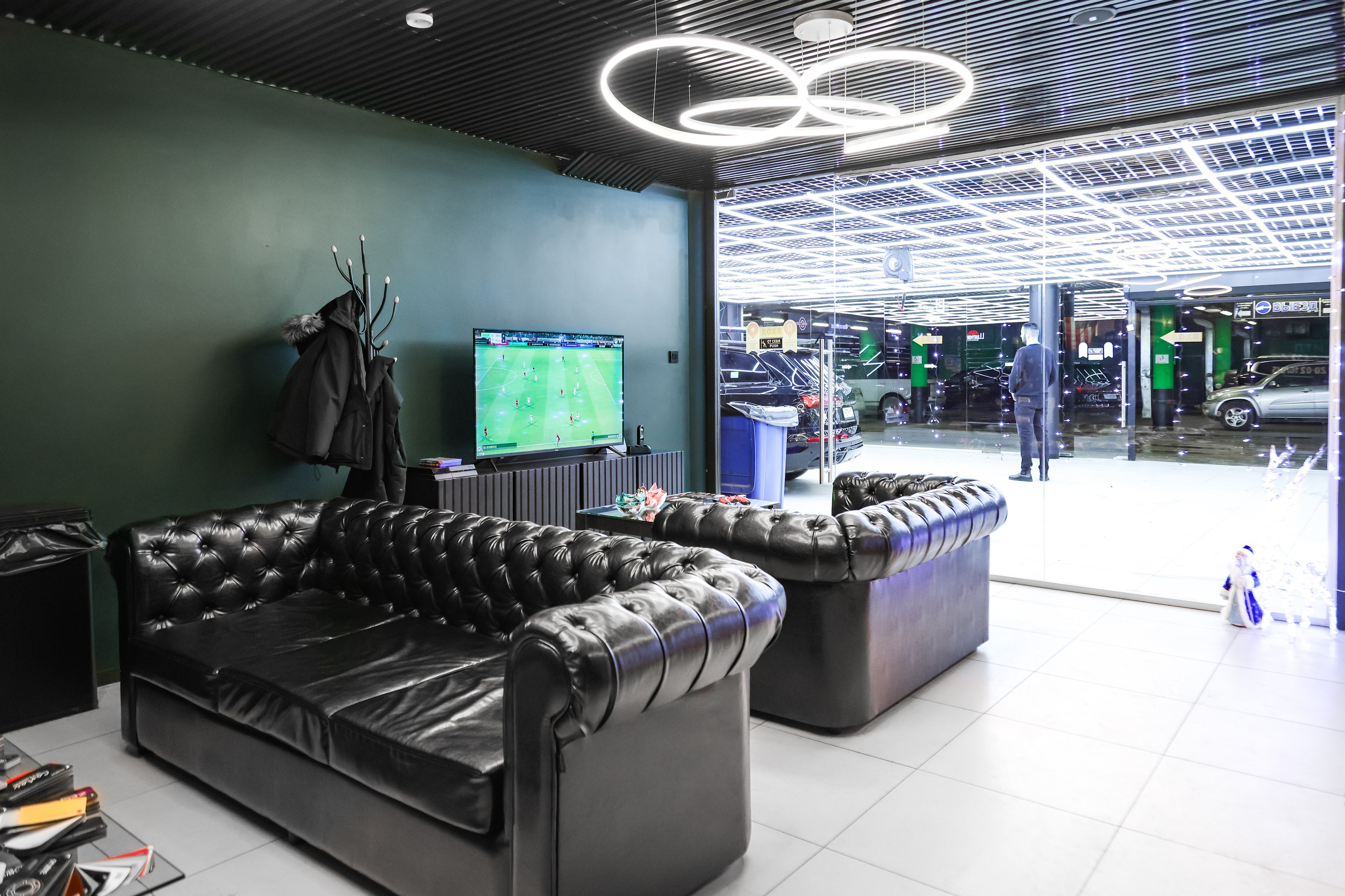 LUXE AUTO DETAILING. Mixturecaptures