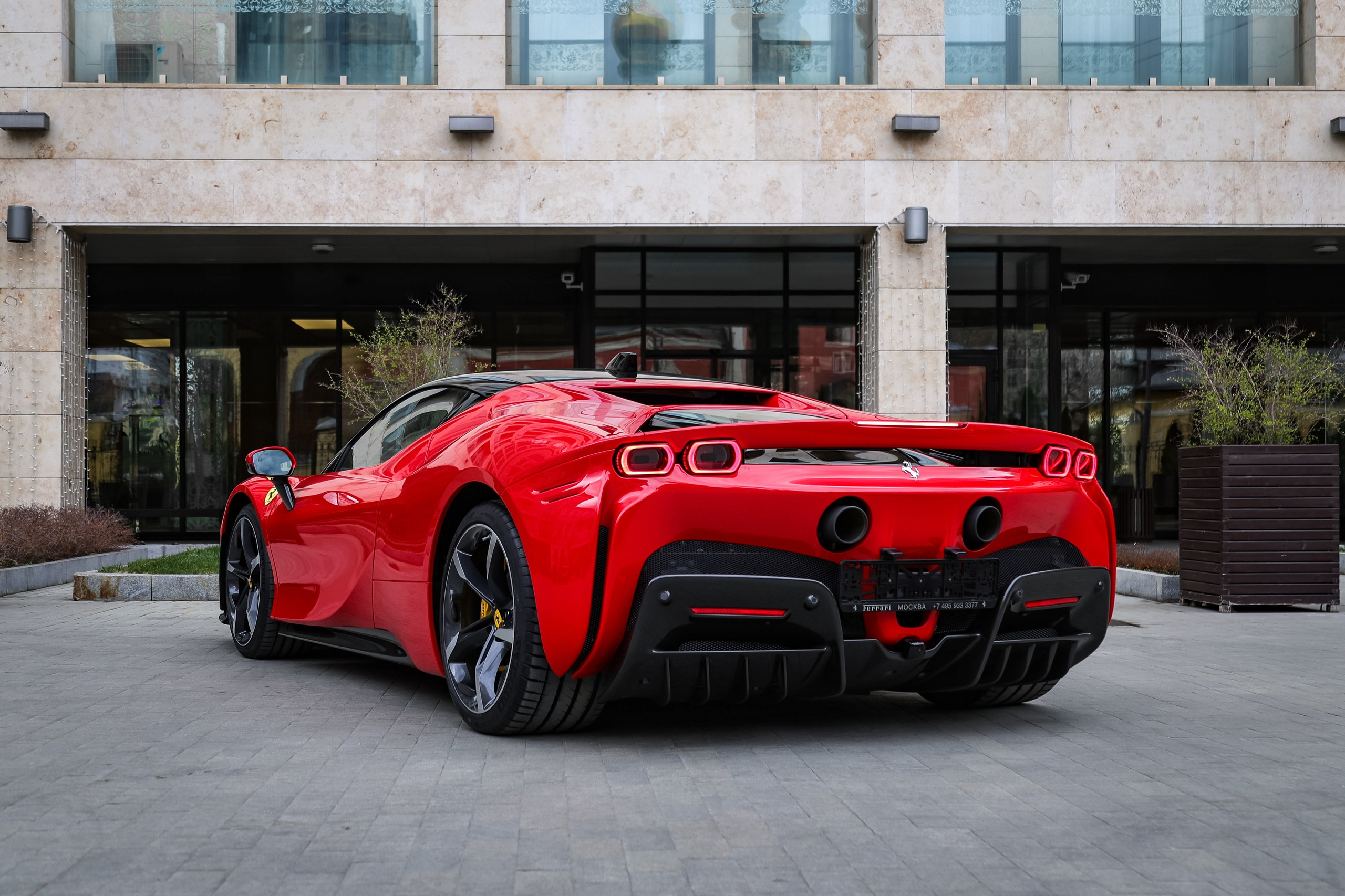 ФОТОСЪЁМКА 2025 FERRARI SF90 STRADALE В МОСКВЕ. Фотограф и Видеограф в Москве|MixtureCaptures