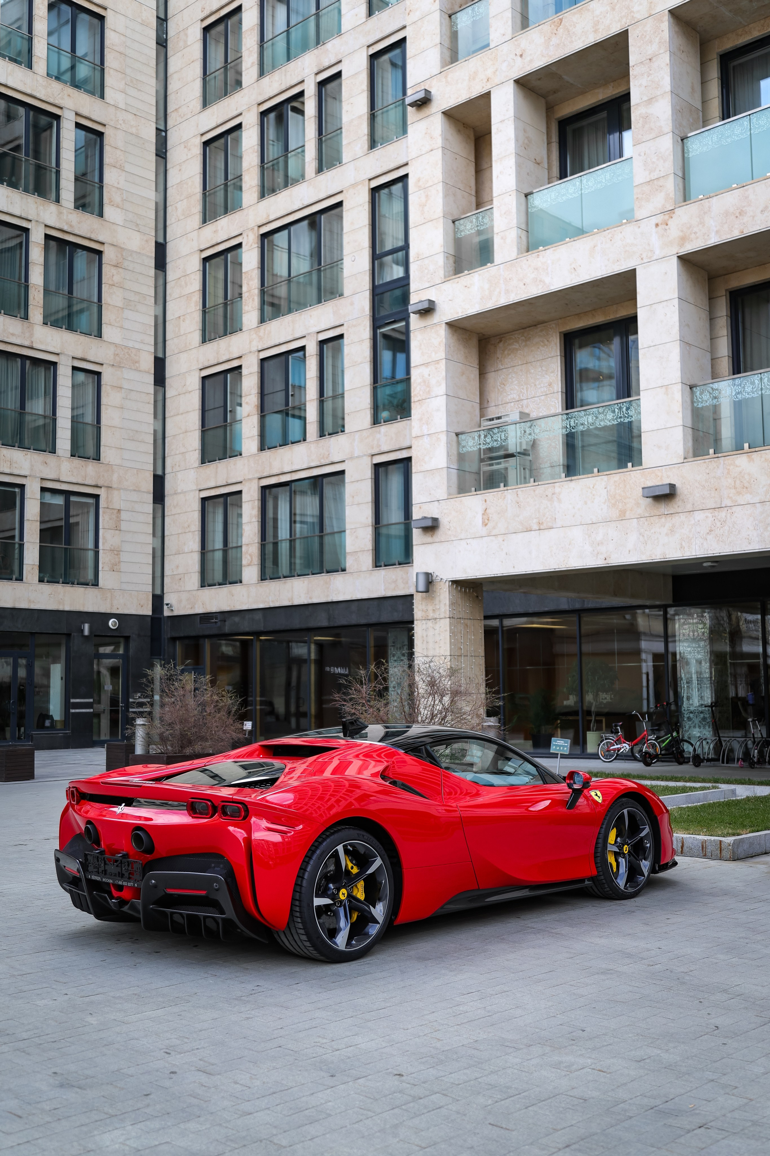 ФОТОСЪЁМКА 2025 FERRARI SF90 STRADALE В МОСКВЕ. Фотограф и Видеограф в Москве|MixtureCaptures