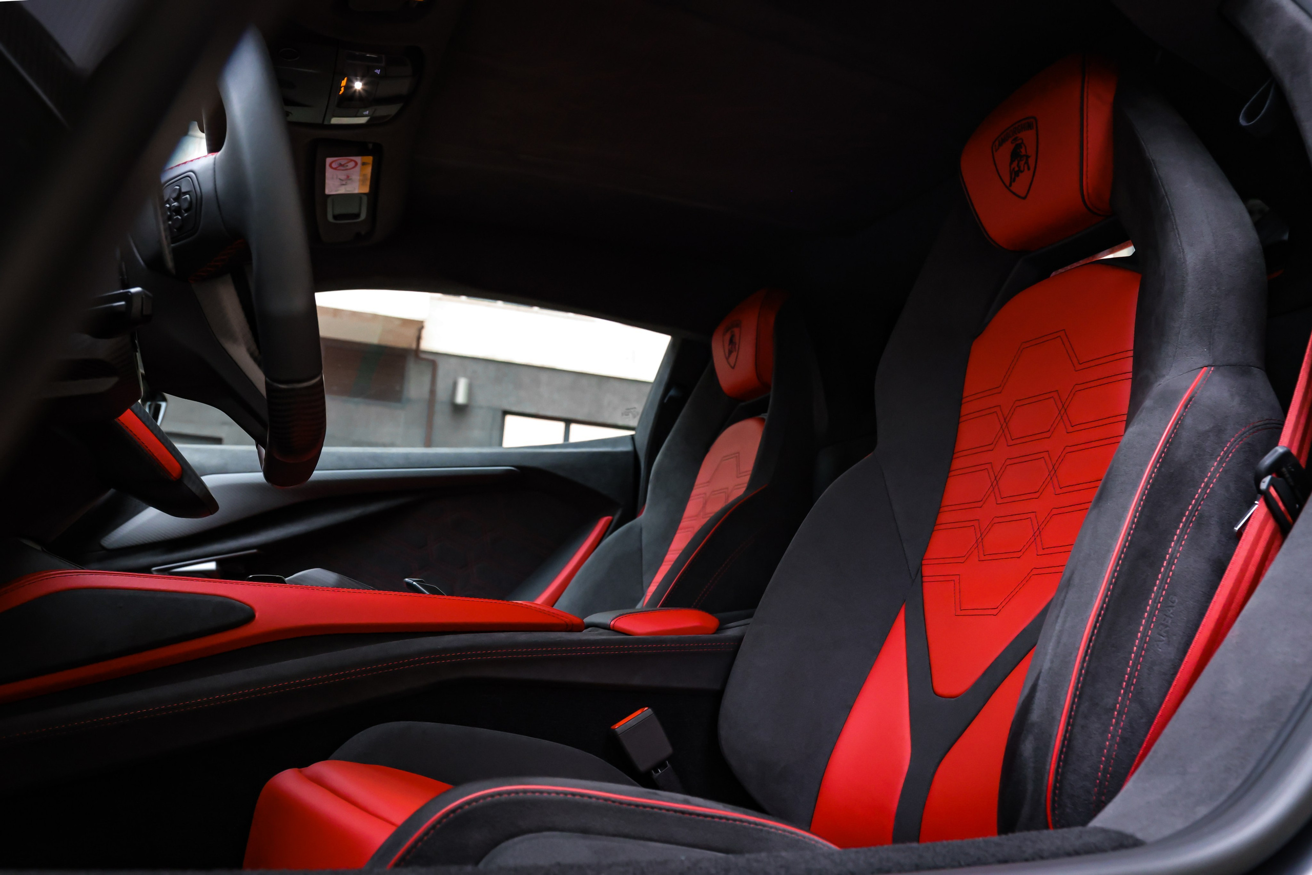 ФОТОСЪЁМКА 2024 Lamborghini Revuelto 6.5 AMT В МОСКВЕ. Фотограф и Видеограф в Москве|MixtureCaptures
