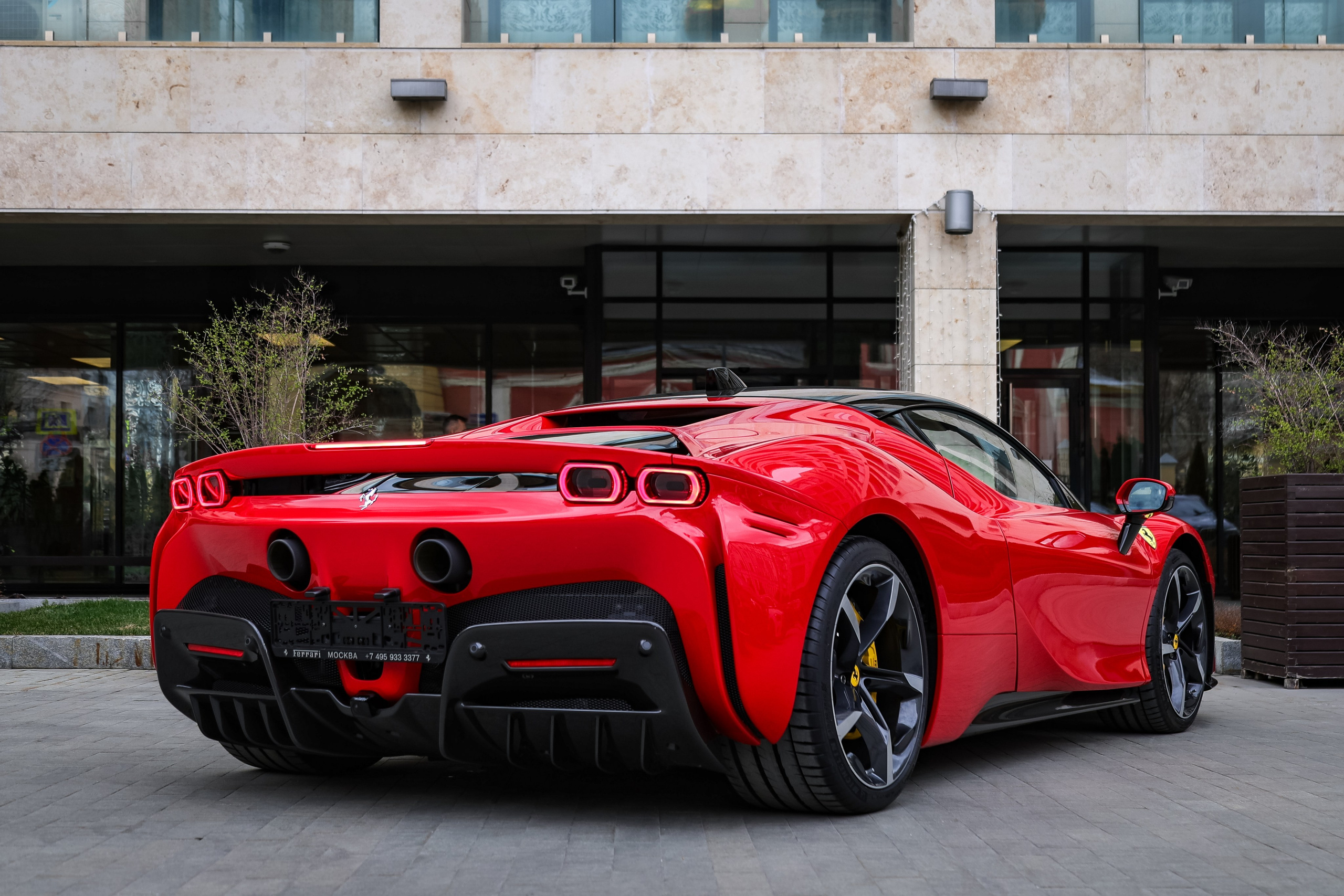 ФОТОСЪЁМКА 2025 FERRARI SF90 STRADALE В МОСКВЕ. Фотограф и Видеограф в Москве|MixtureCaptures