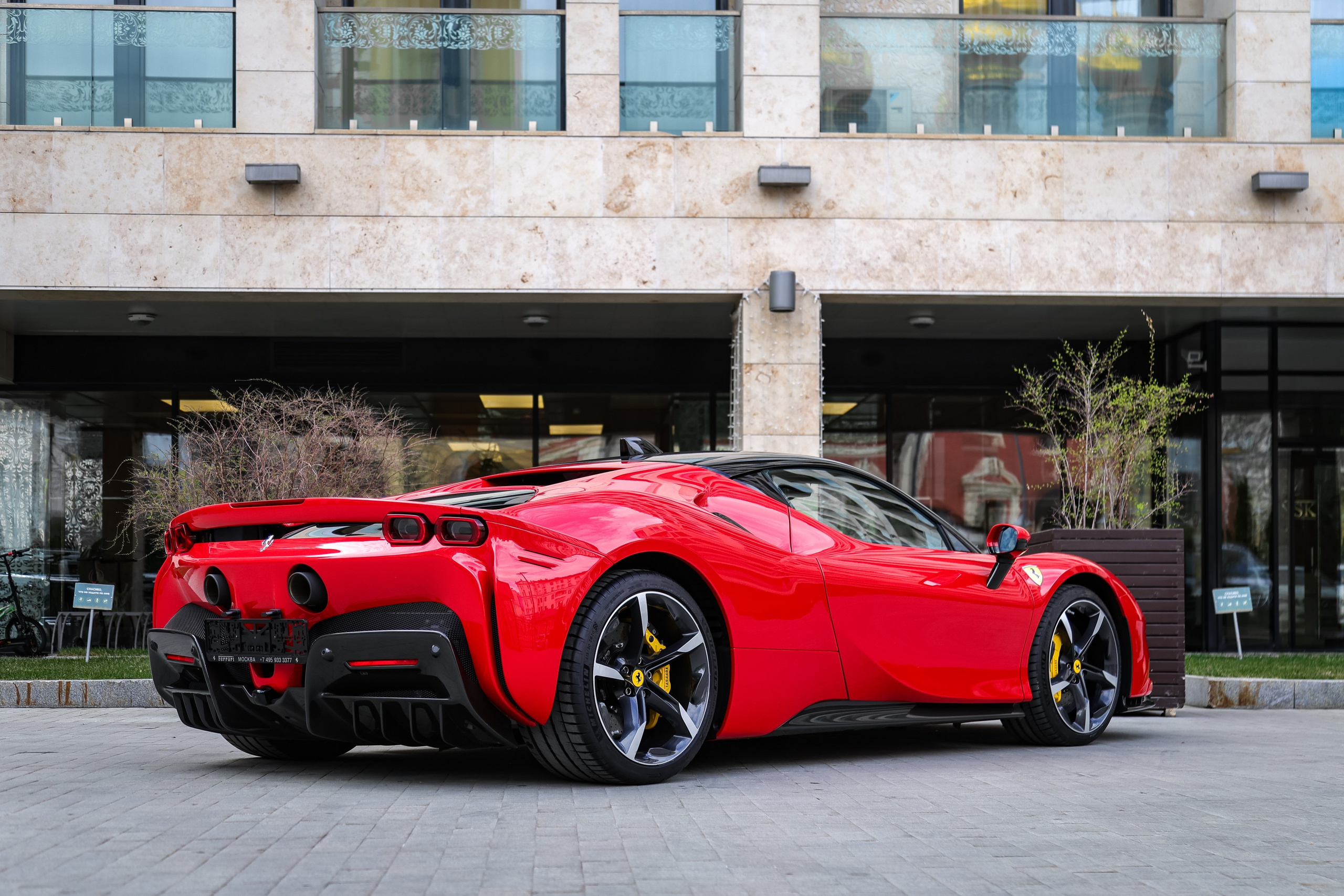 ФОТОСЪЁМКА 2025 FERRARI SF90 STRADALE В МОСКВЕ. Фотограф и Видеограф в Москве|MixtureCaptures