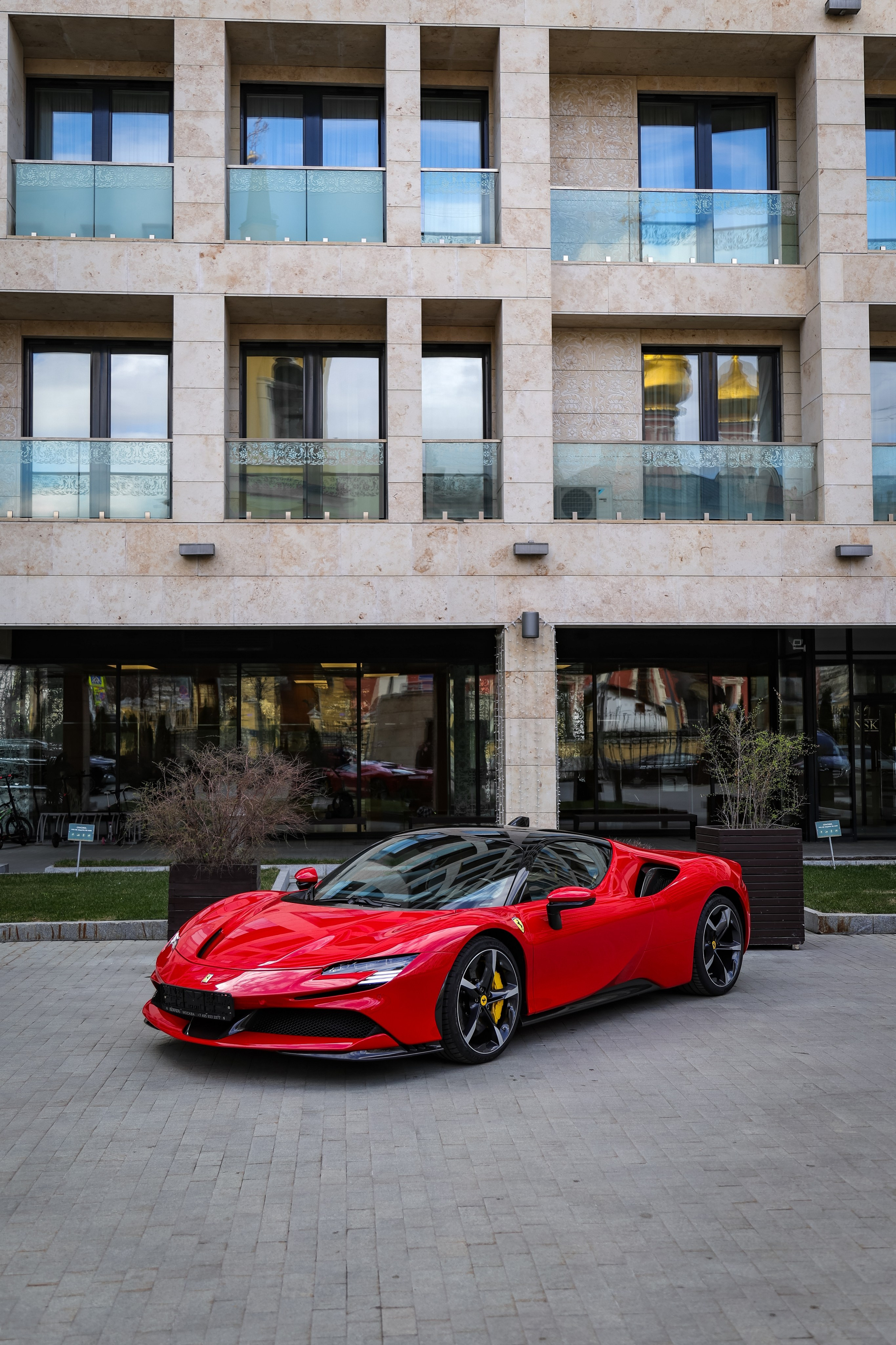 ФОТОСЪЁМКА 2025 FERRARI SF90 STRADALE В МОСКВЕ. Фотограф и Видеограф в Москве|MixtureCaptures