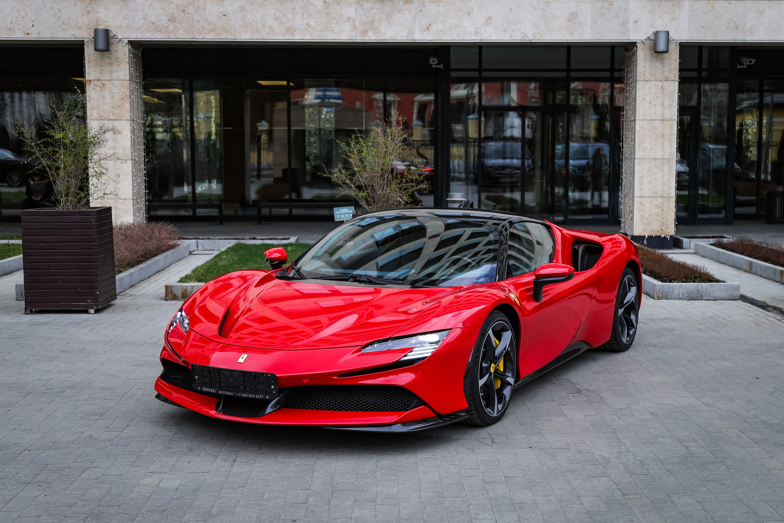 ФОТОСЪЁМКА 2025 FERRARI SF90 STRADALE В МОСКВЕ. Фотограф и Видеограф в Москве|MixtureCaptures