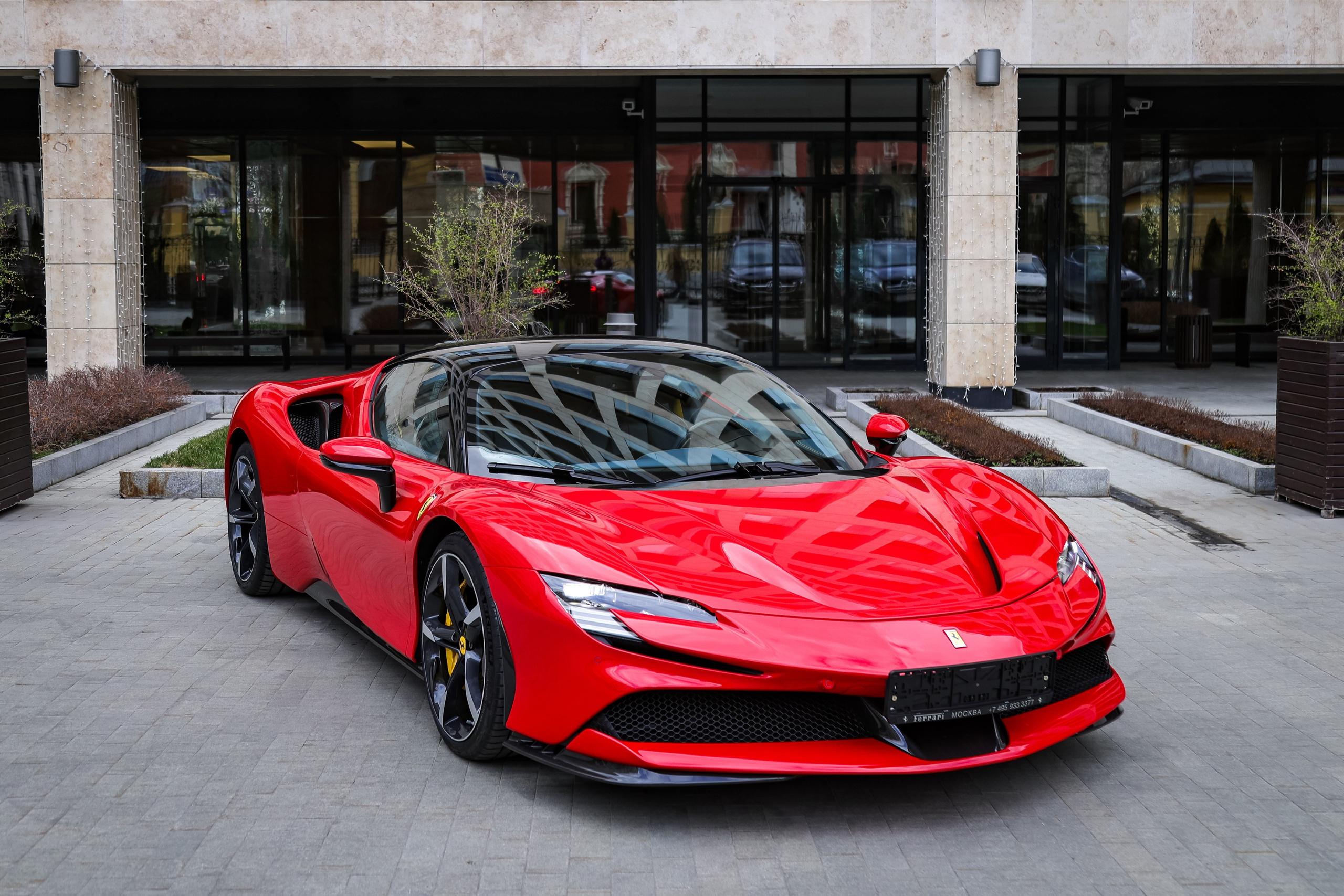 ФОТОСЪЁМКА 2025 FERRARI SF90 STRADALE В МОСКВЕ. Фотограф и Видеограф в Москве|MixtureCaptures