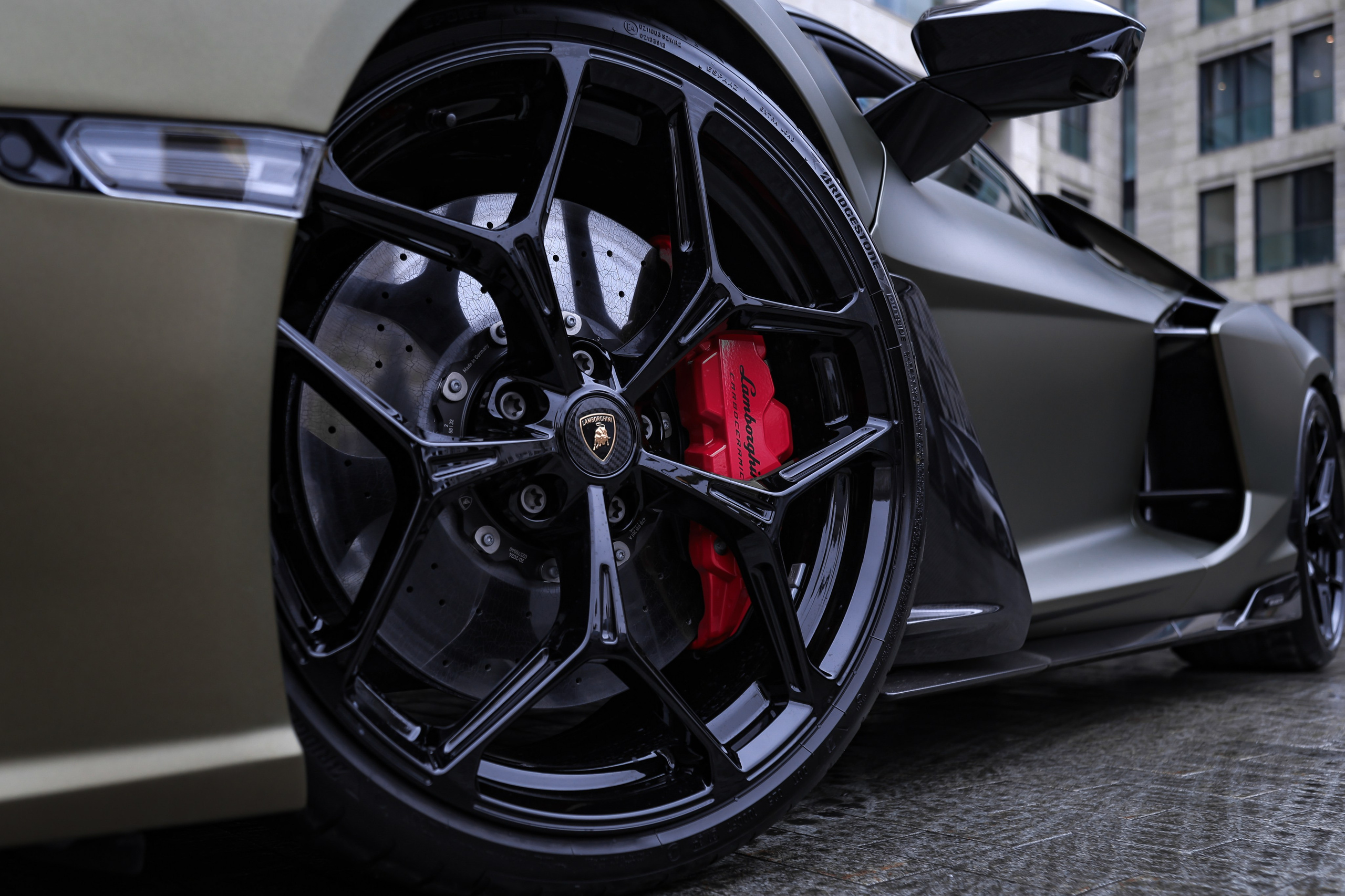 ФОТОСЪЁМКА 2024 Lamborghini Revuelto 6.5 AMT В МОСКВЕ. Фотограф и Видеограф в Москве|MixtureCaptures