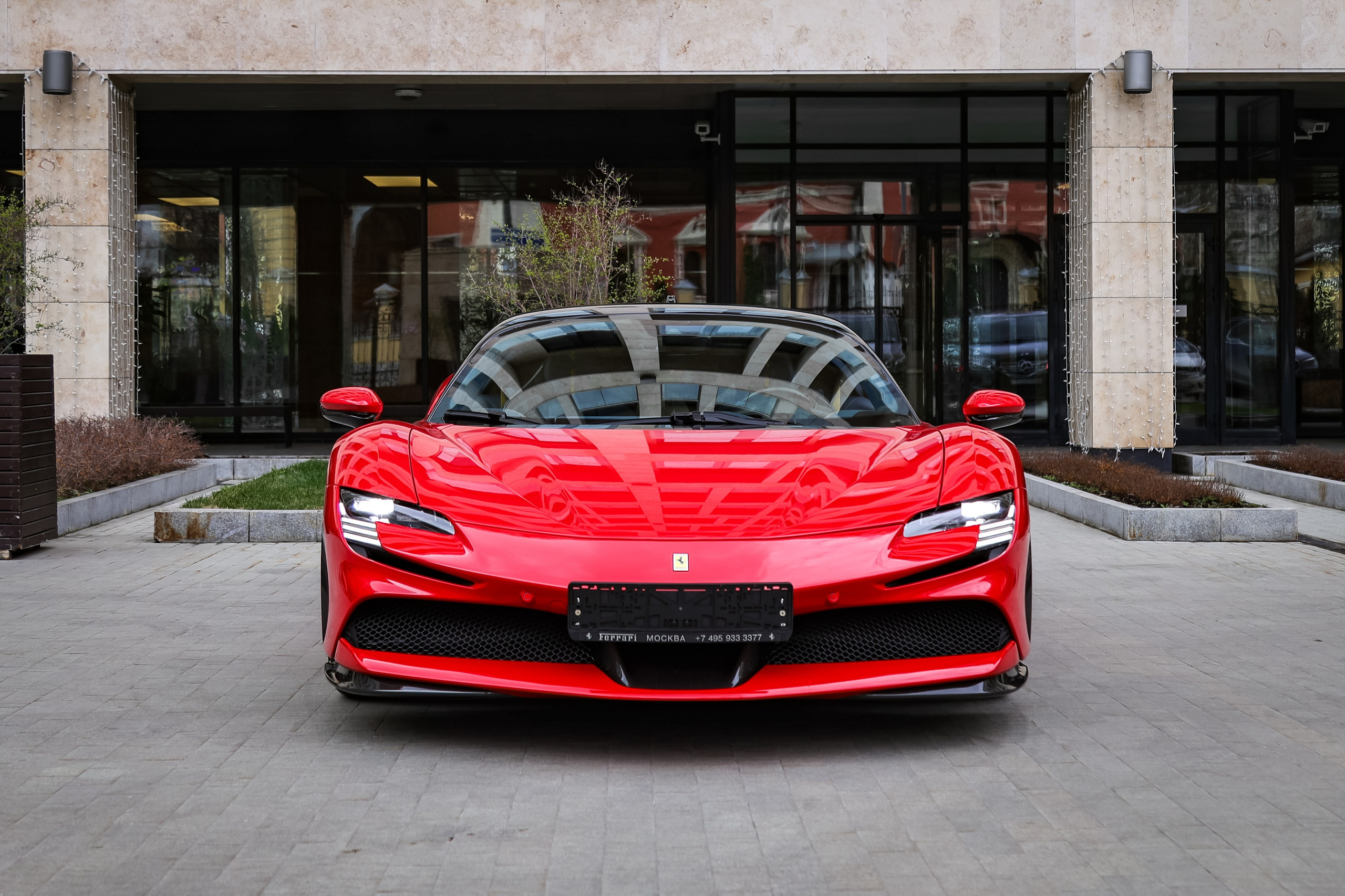 ФОТОСЪЁМКА 2025 FERRARI SF90 STRADALE В МОСКВЕ. Фотограф и Видеограф в Москве|MixtureCaptures