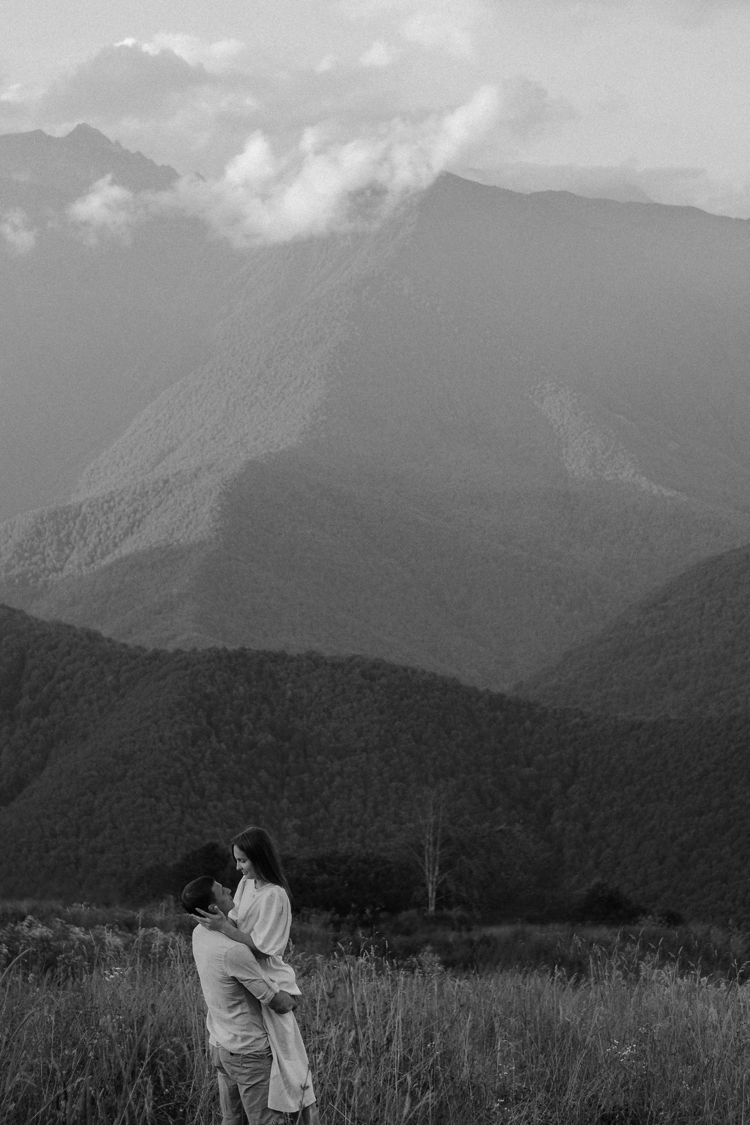 Фотосессии love story для двоих в Сочи, Сириусе и на Красной поляне. Семейный, свадебный фотограф Сочи, Адлер, Красная поляна