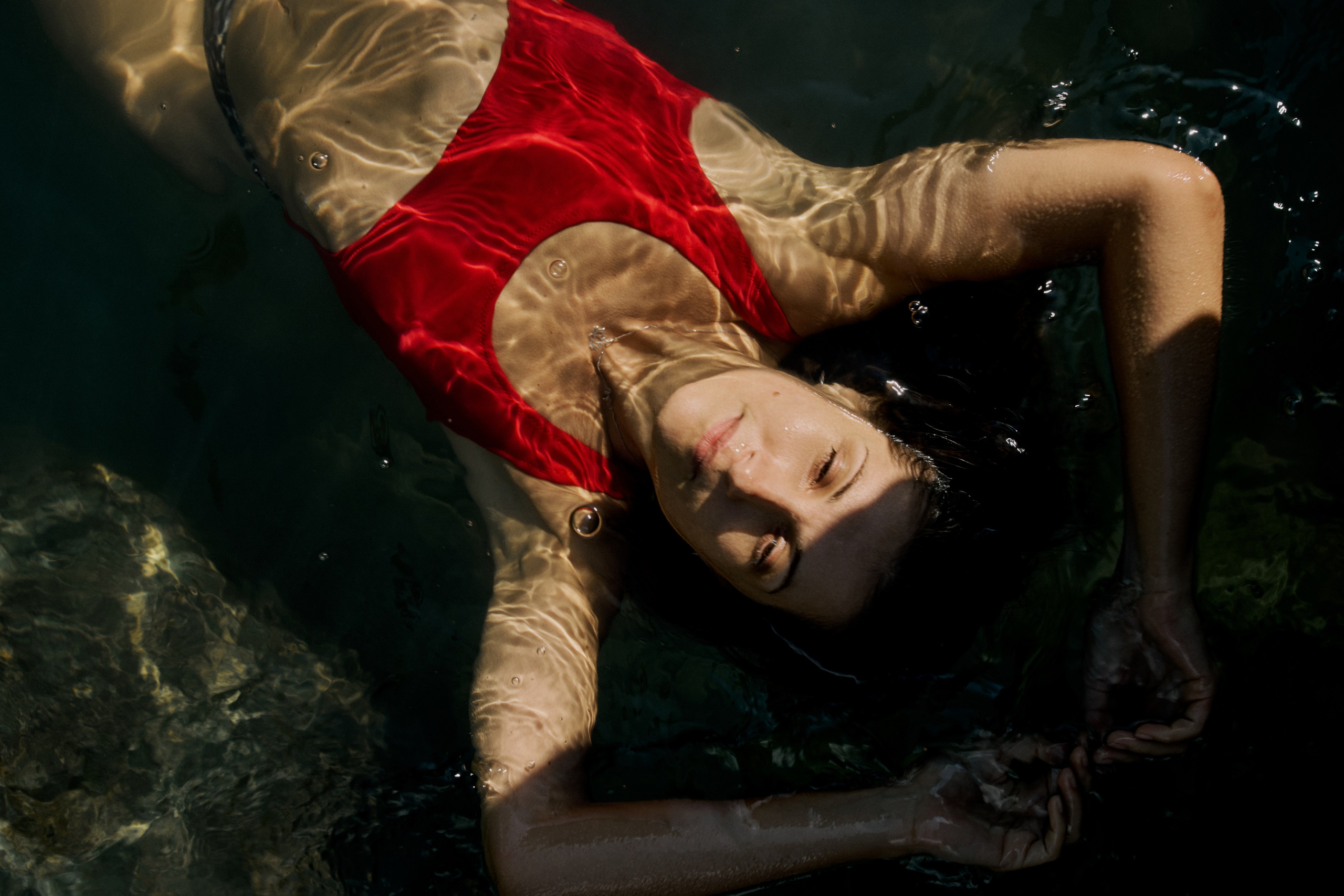 Фотосессия на горной реке. Индивидуальный фотограф в Сочи Владимир Чудинов