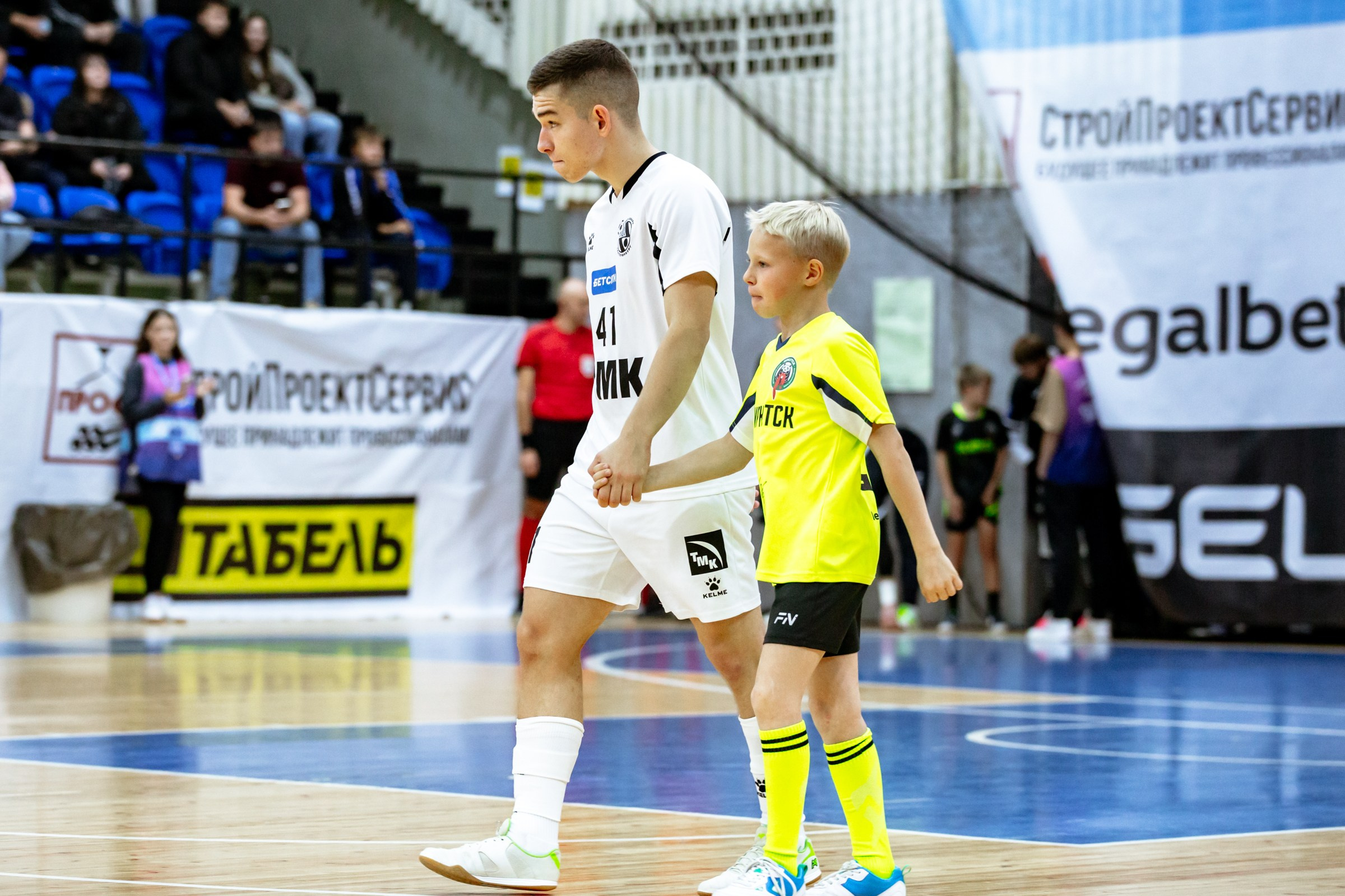 БЕТСИТИ Суперлига по футзалу | ИрАэро — Синара | 11.10.25. Фотограф в Иркутске Евгения Айвазова