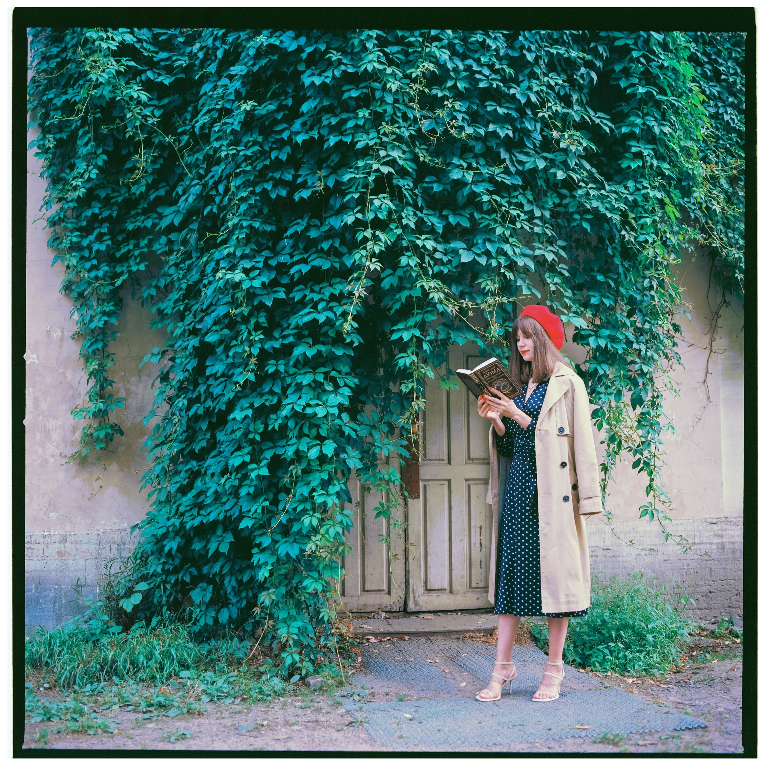 E. Стилист и плёночный фотограф Анастасия Шлокова в Санкт-Петербурге и Москве