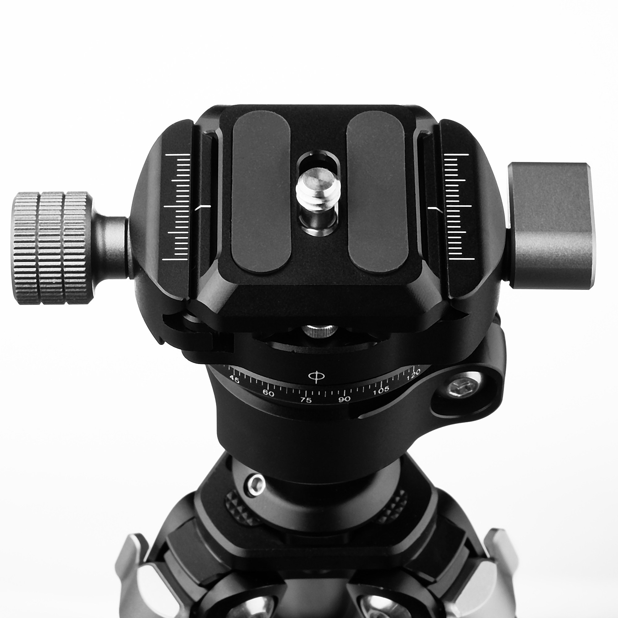 ONECINE. Фото/видео Аксессуары. Интерьерный фотограф и видеограф в Санкт-Петербурге Вадим Балбашевский