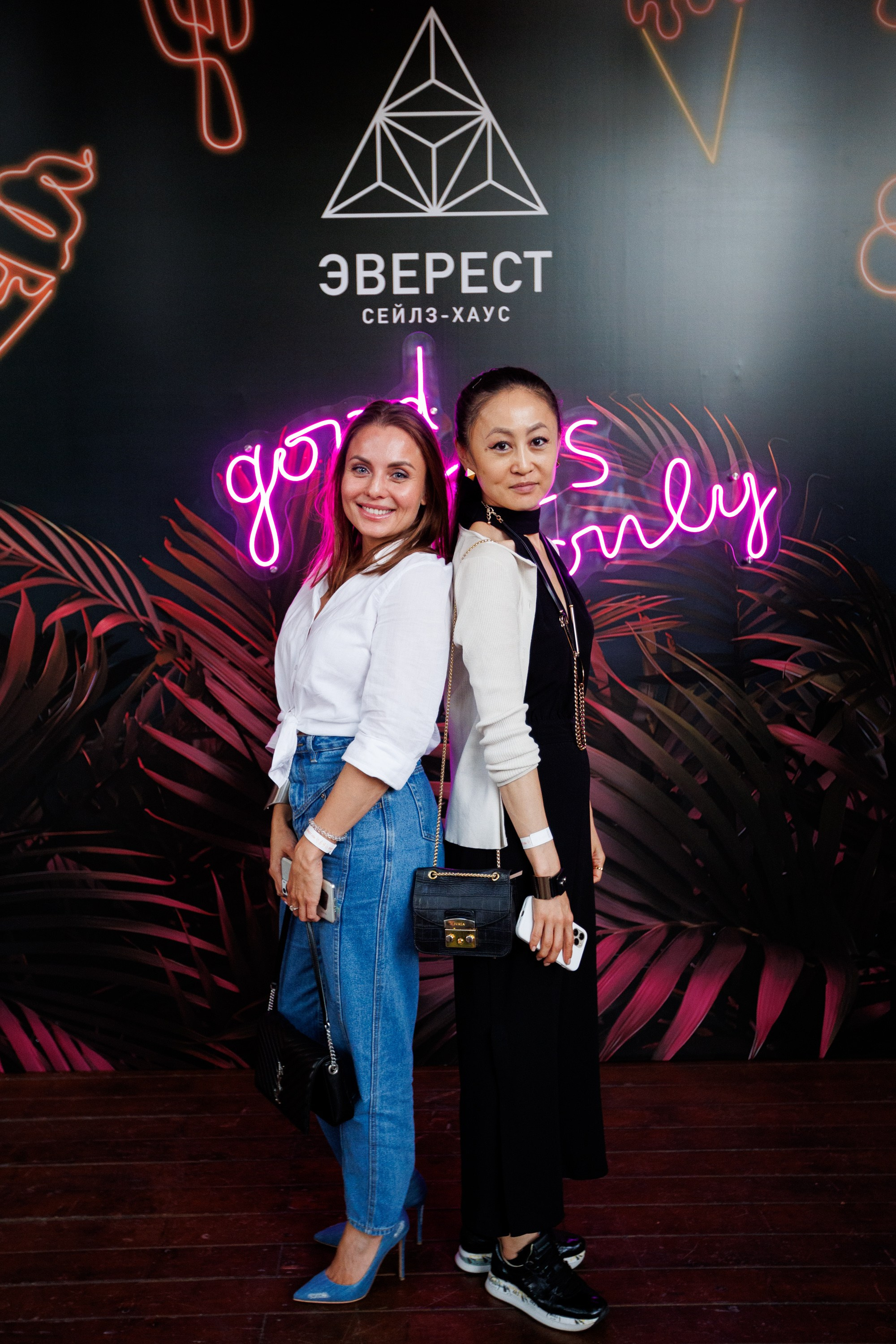 EVEREST VIBE good vibes only 16.08.2023. EVEREST PHOTO REPORT