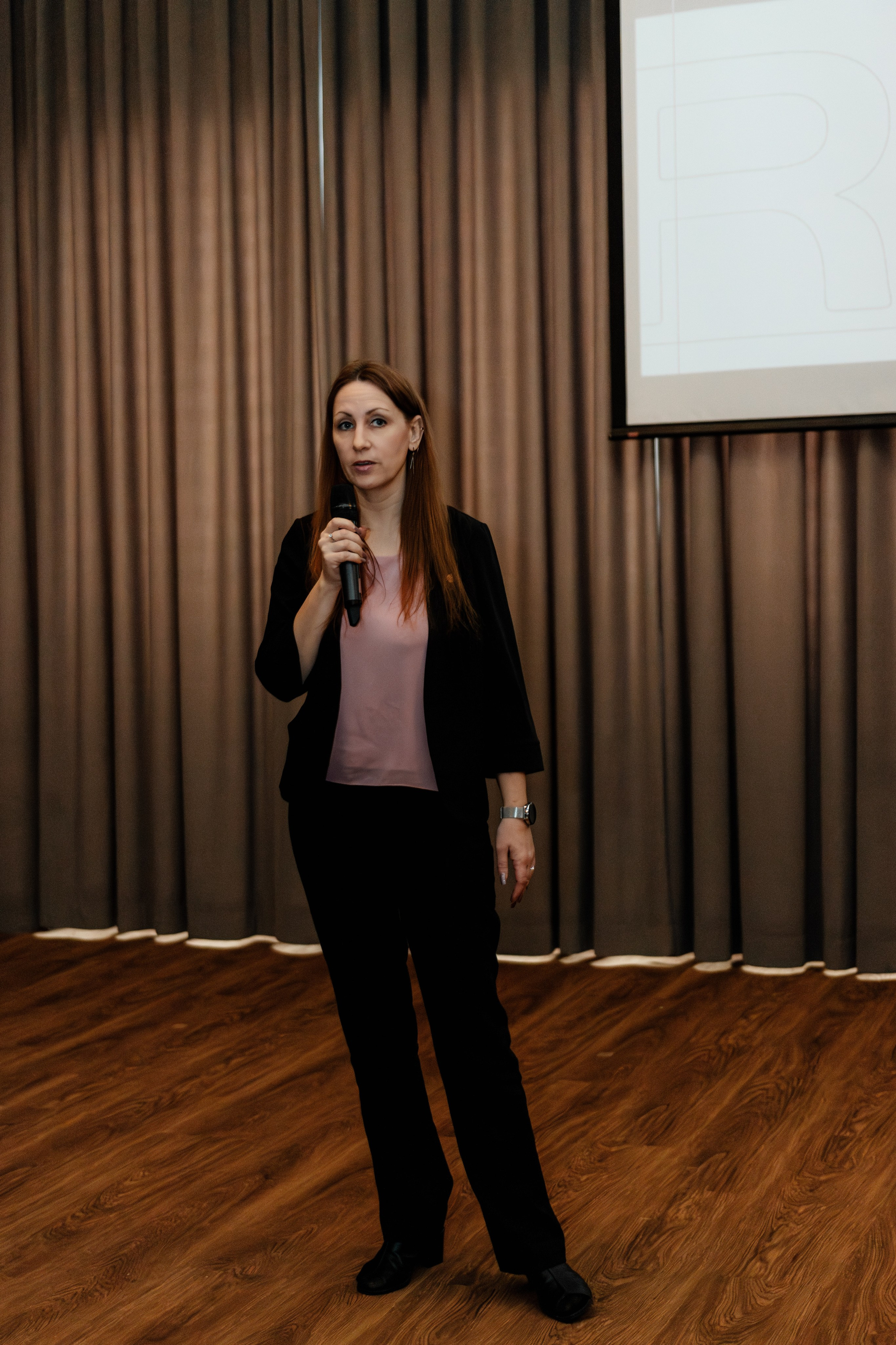 РУССКИЙ ЭКСПРЕСС