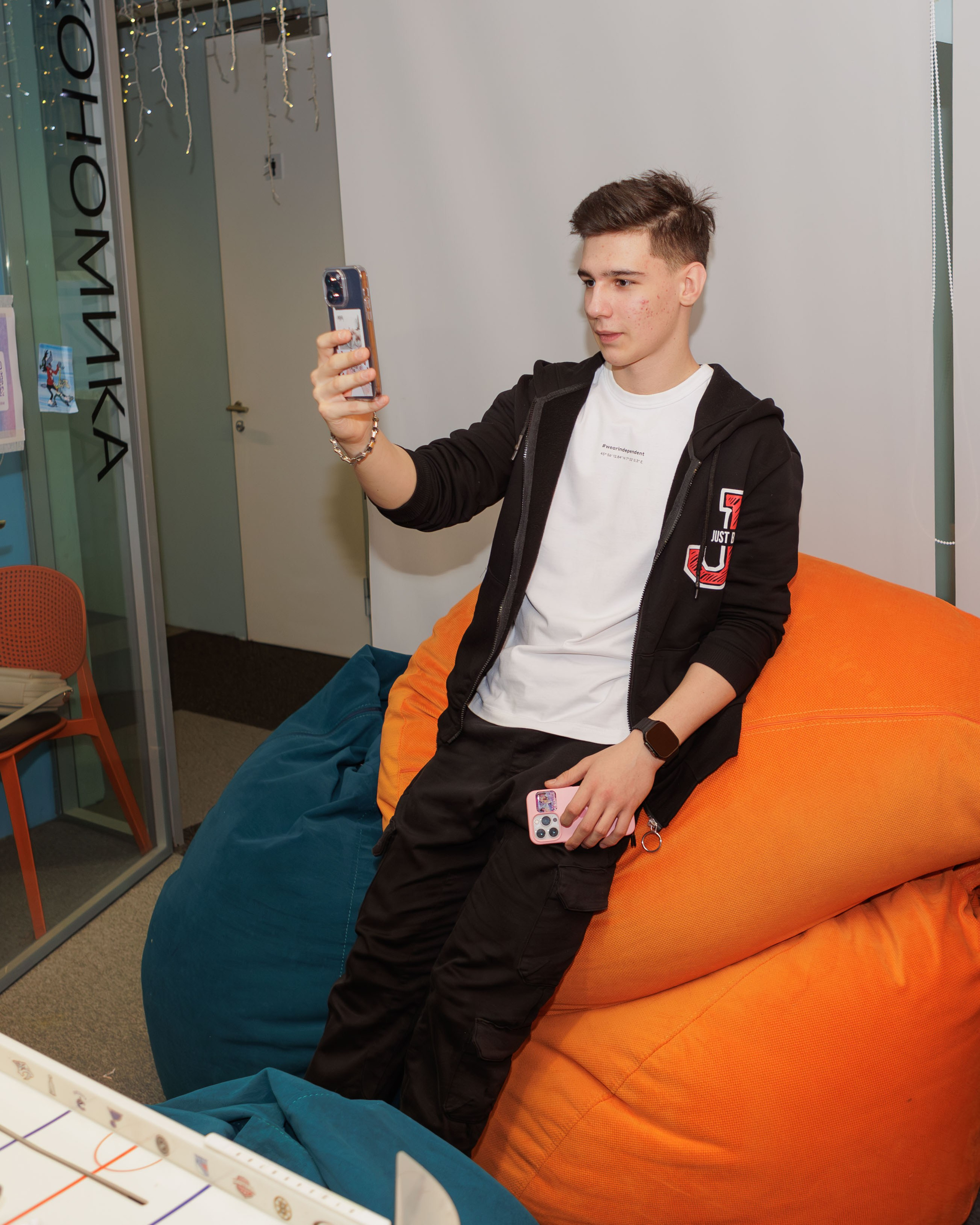 8-11 классы: Новый год в ФОКСФОРД. Выпускные альбомы и школьный фотограф в Подольске, Троицке, Щербинке, Москве и Московской области