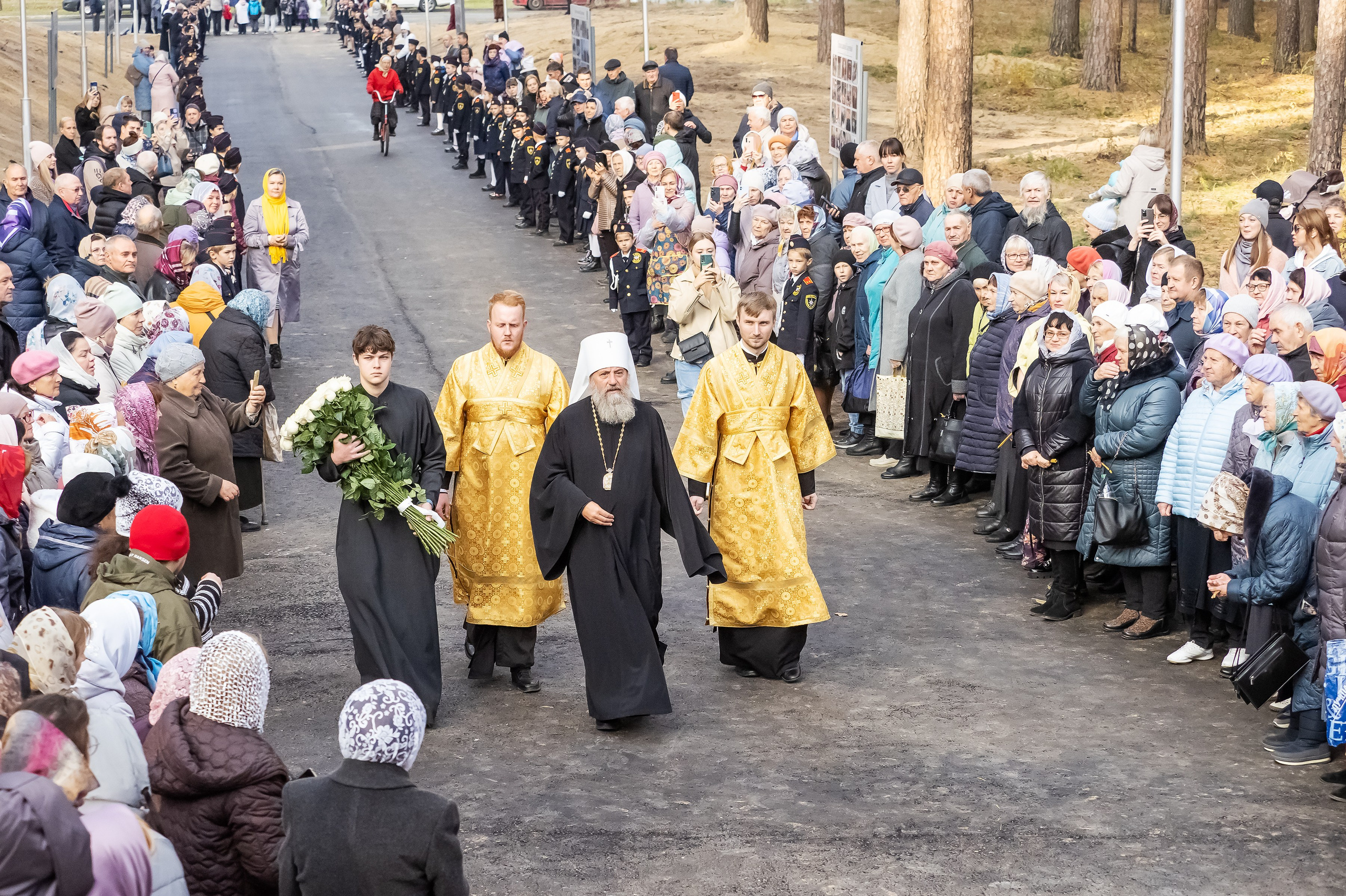 Открытие Храма Серафима Саровского. Репортажный, семейный и детский фотограф в Пензе и Заречном Арина Ермилова. Картины барельеф на заказ