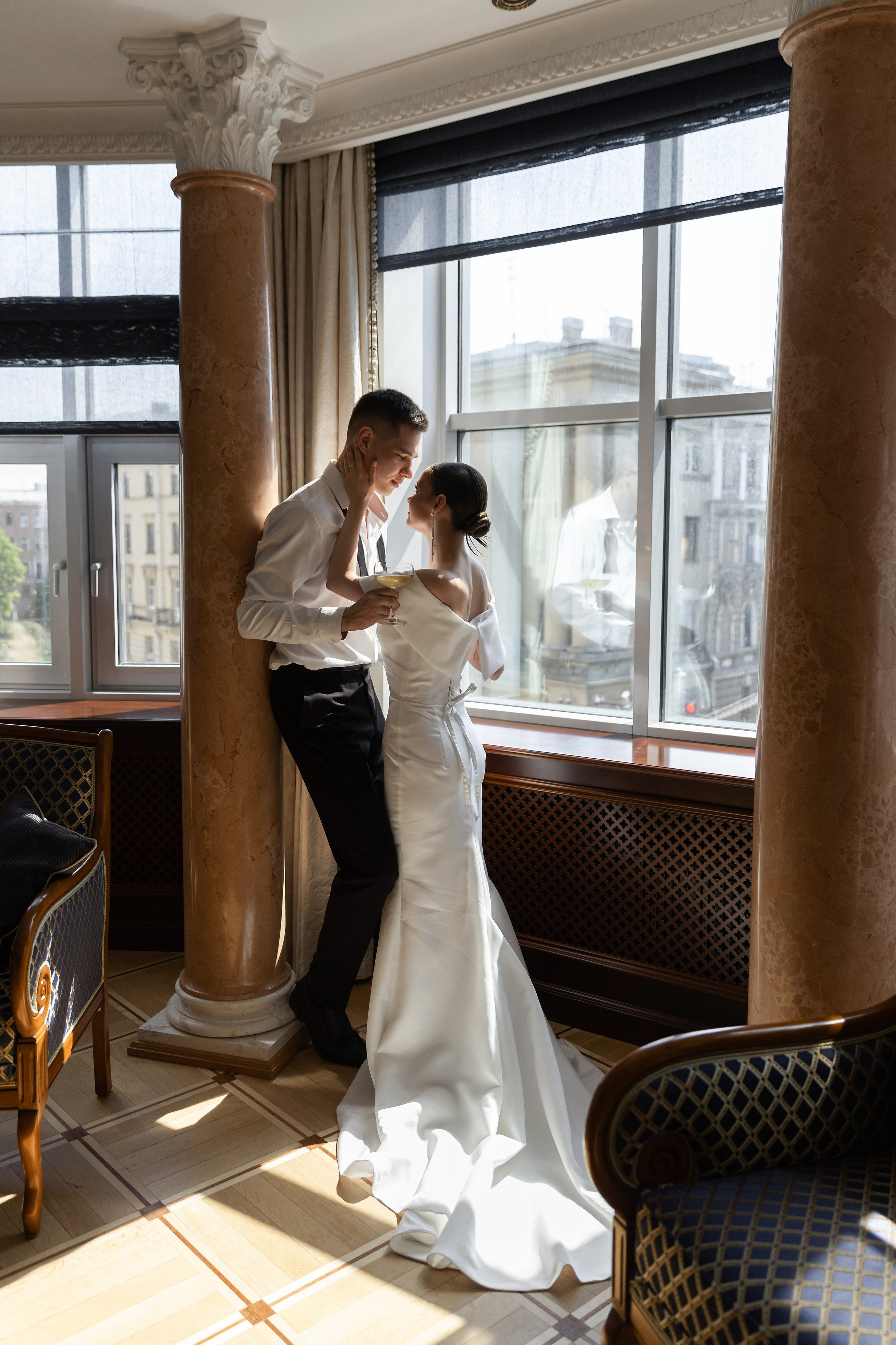 Анонс свадебной серии в отеле. Свадебный и портретный фотограф в Санкт-Петербурге Надежда Чечулина