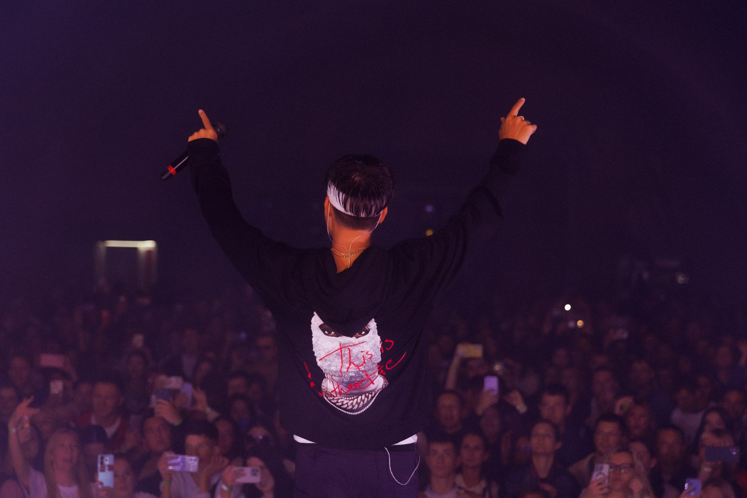 Фотоотчёт и репортаж с концерта группы GAYAZOV$ BROTHER$. Красильников Евгений — профессиональный фотограф в Ростове-на-Дону