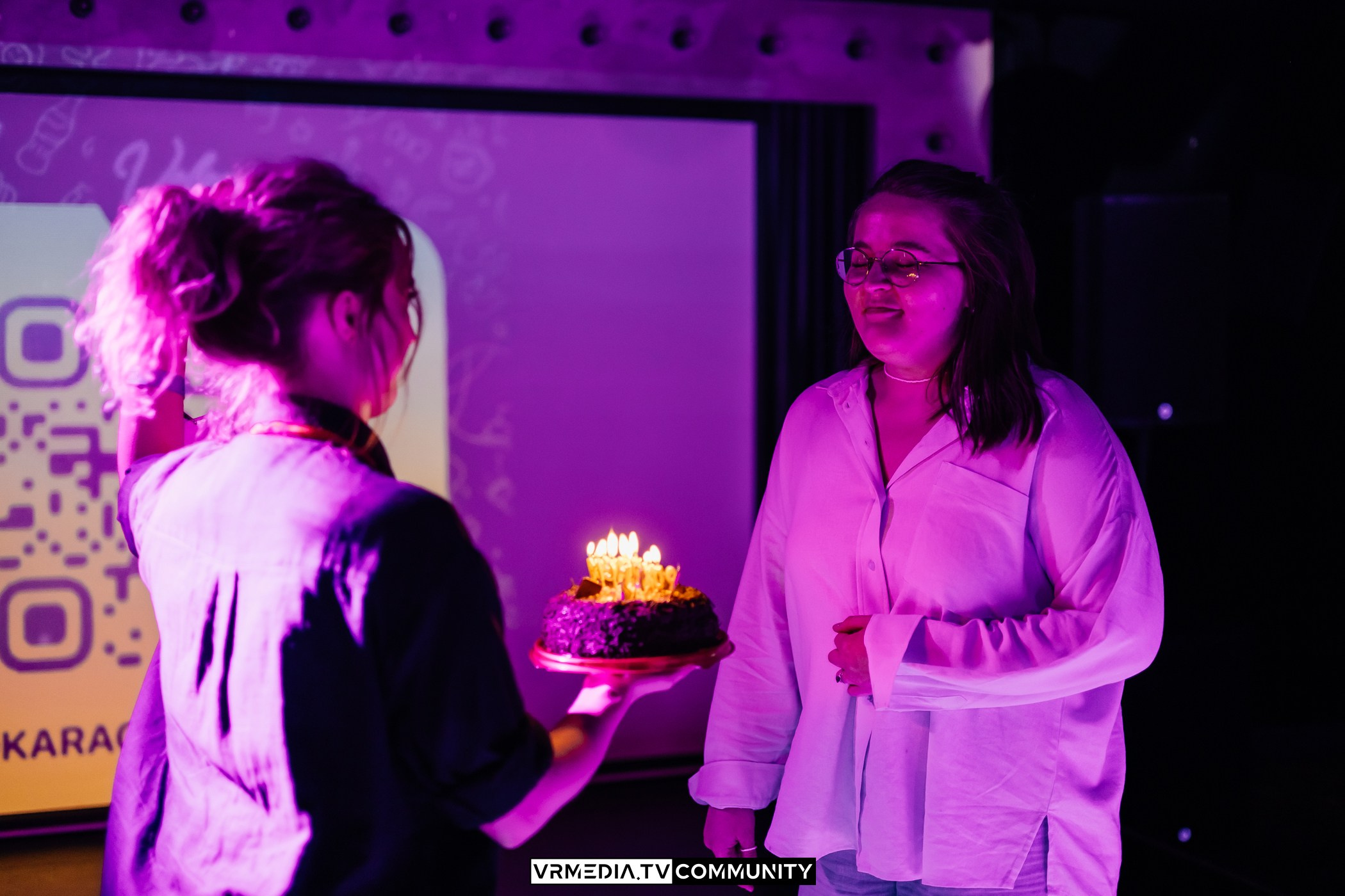 Караоке-бар «Volna»: День России