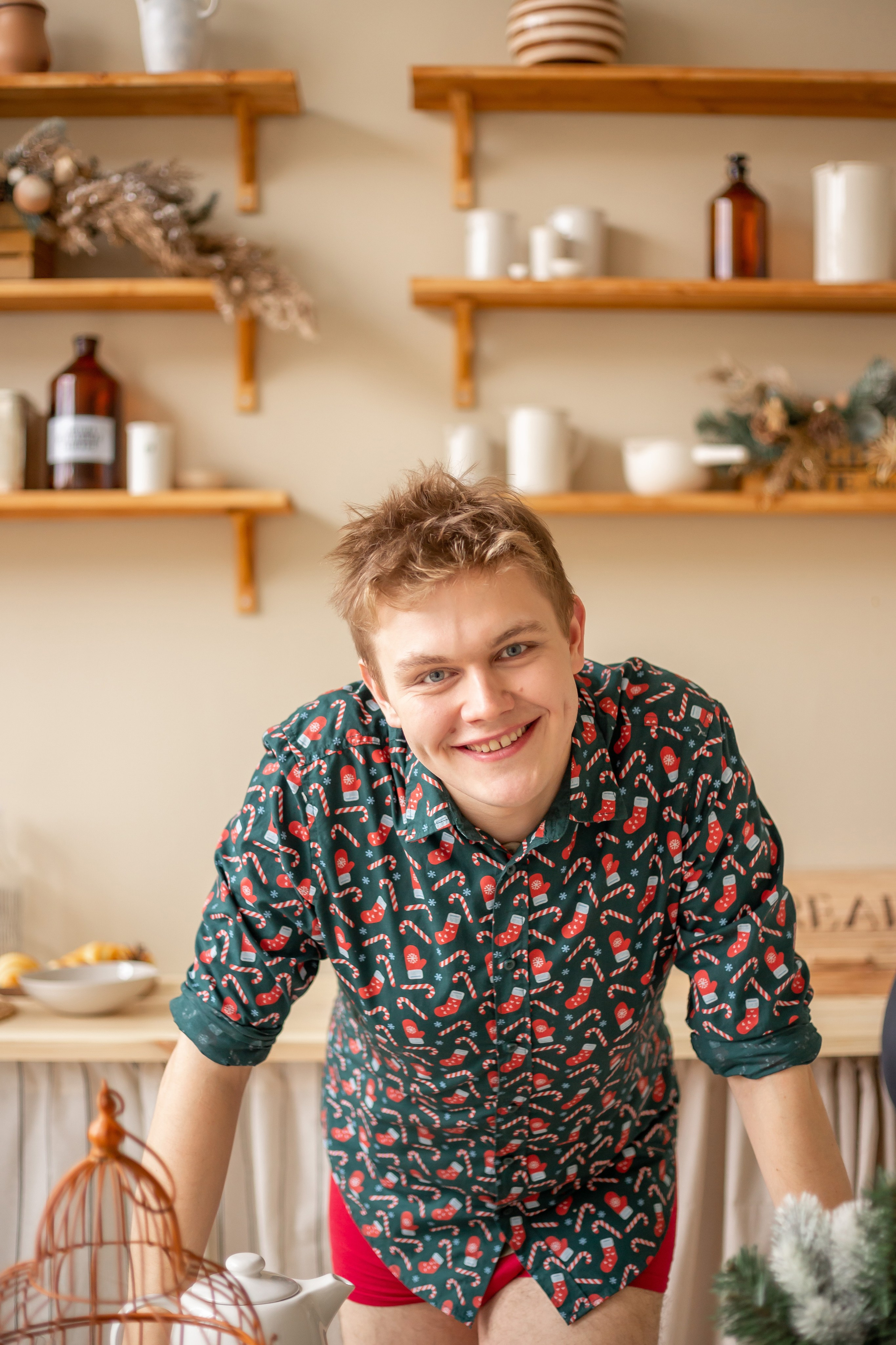 Саша новогодний флорист. Портретный фотограф Санкт-Петербург