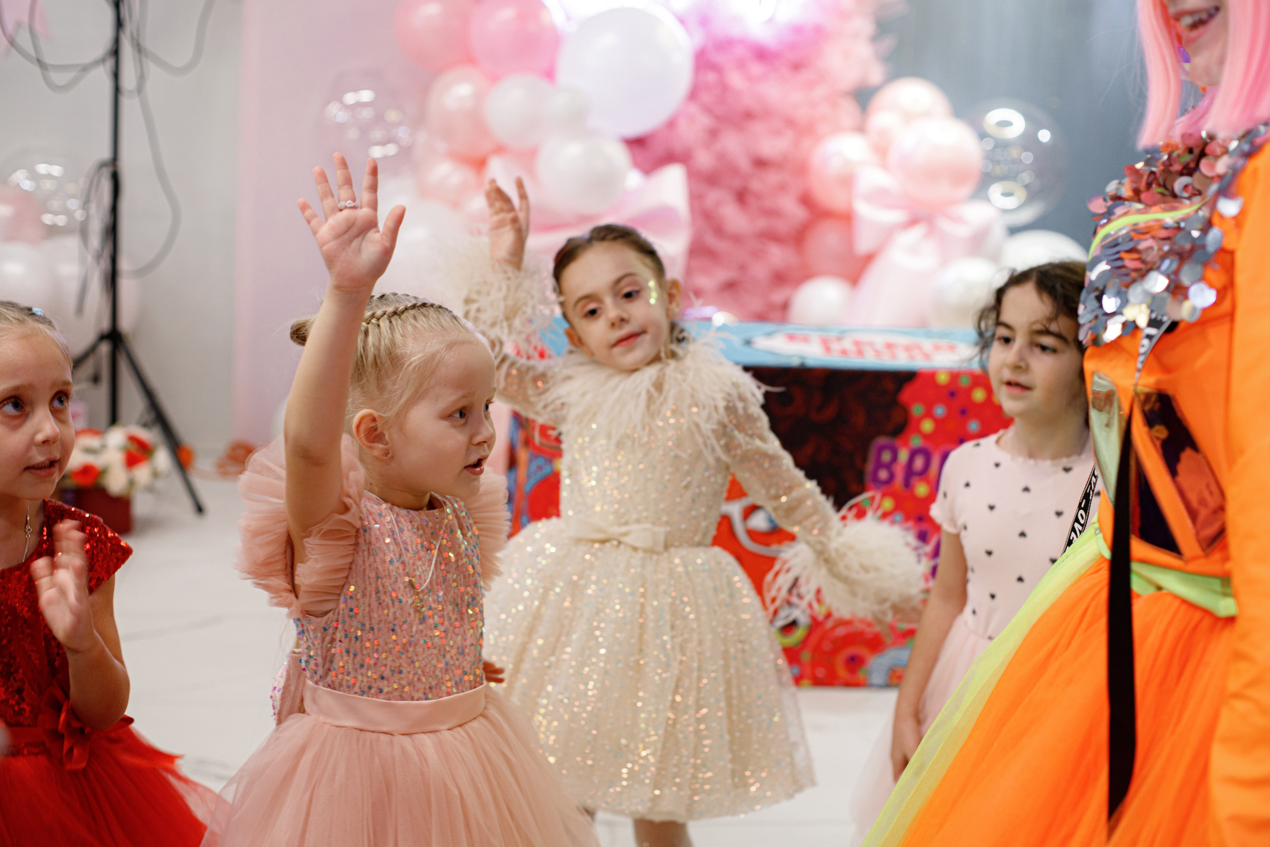 ASIA'S BIRTHDAY PARTY. Photokarish