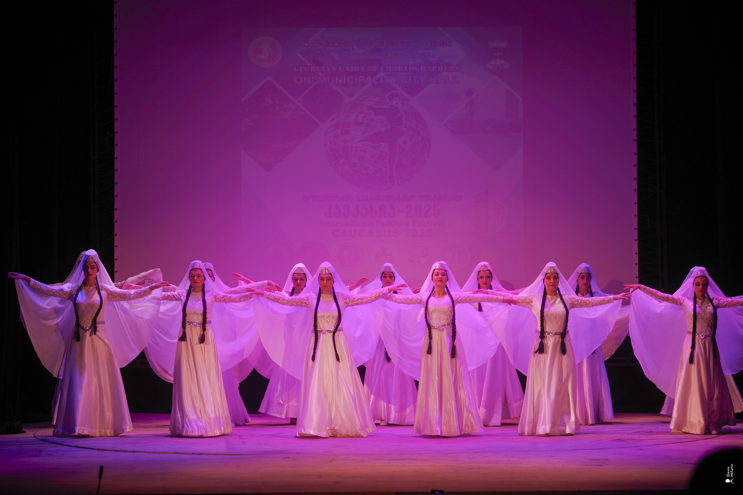 Танцы в прекрасном Они. Портретный фотограф Денис Милютин