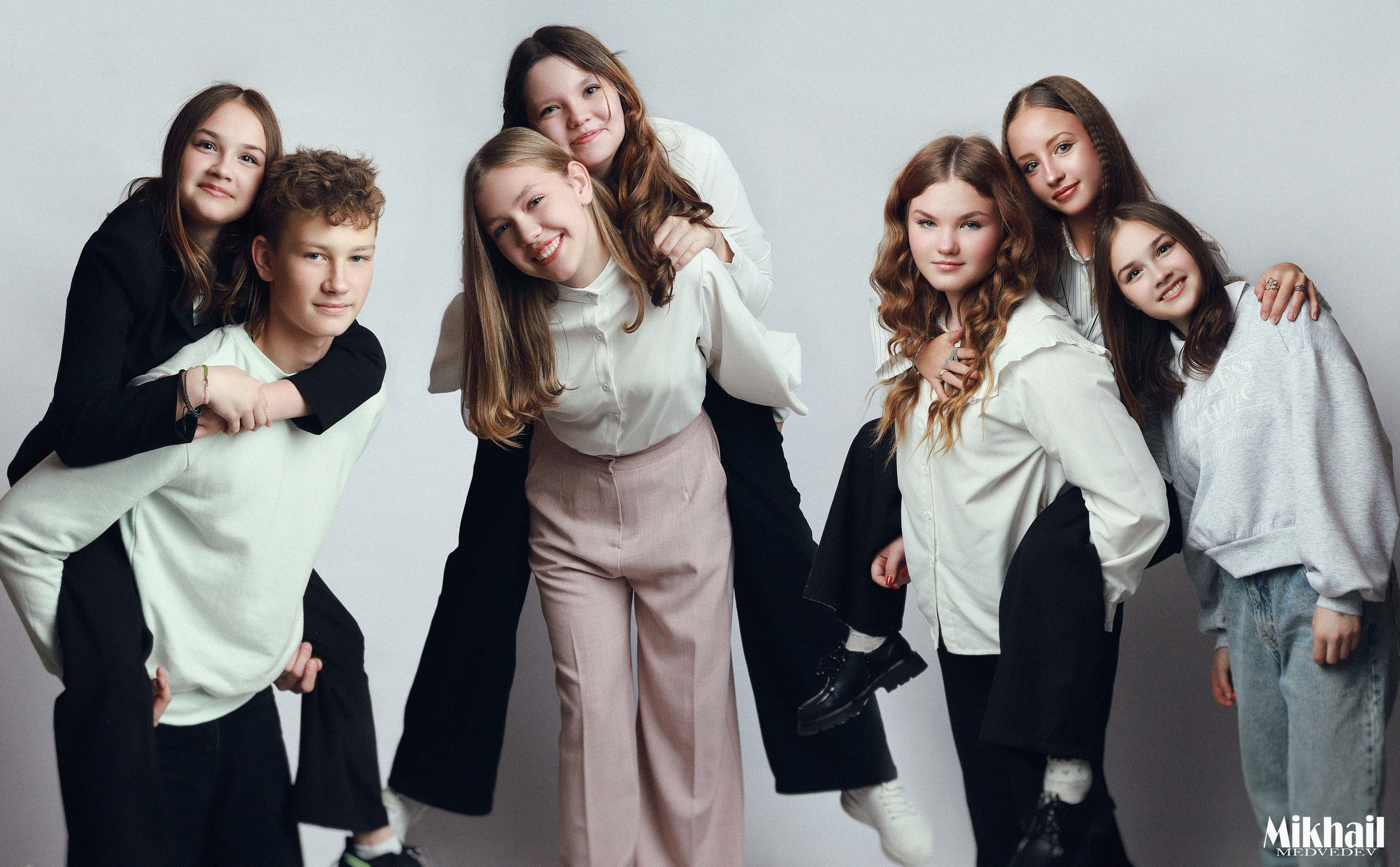 Школьные 9-11. Фотограф города  Краснотурьинска Медведев Михаил