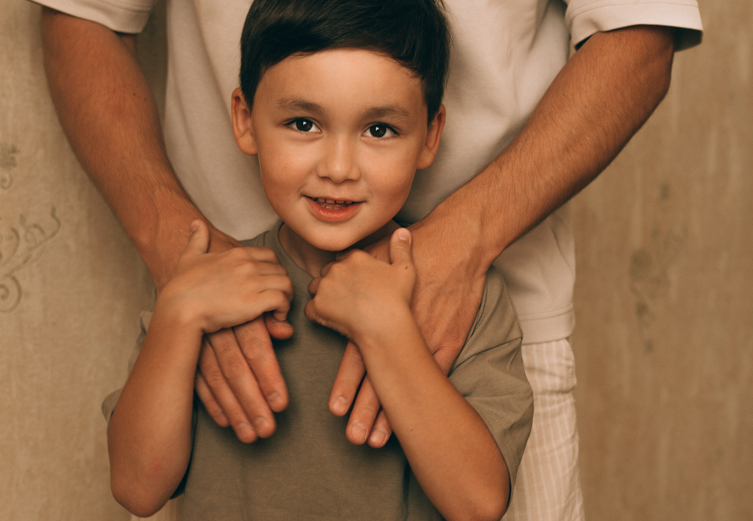 Домашняя фотосессия вчетвером. Семейный, ньюборн фотограф, фотограф на роды в Москве, Виктория Тюльдюкова