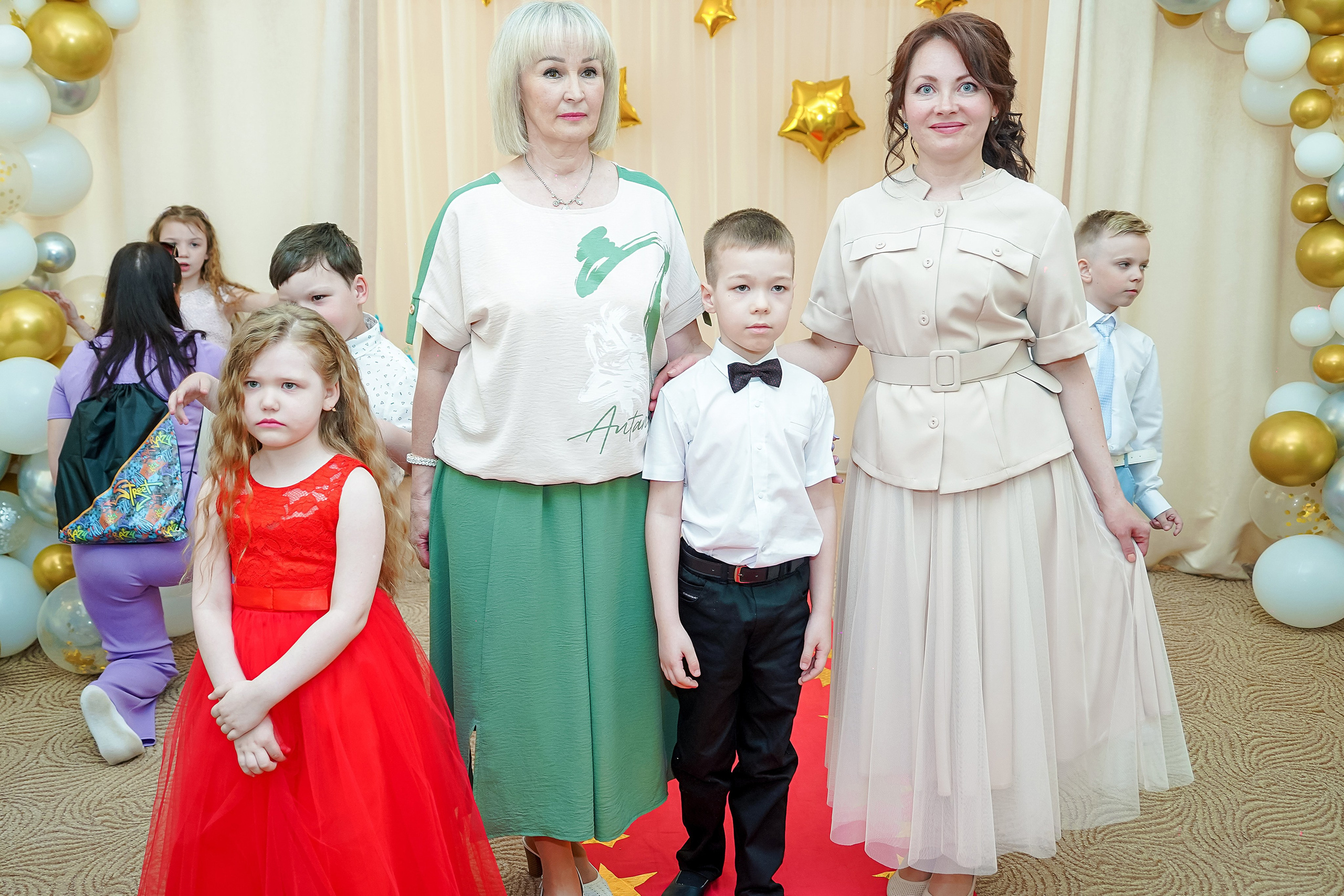 Фотосъемка видеосъёмка фотограф видеооператор новогодних утренников  в. Фотограф, видеооператор Нина Коршунова