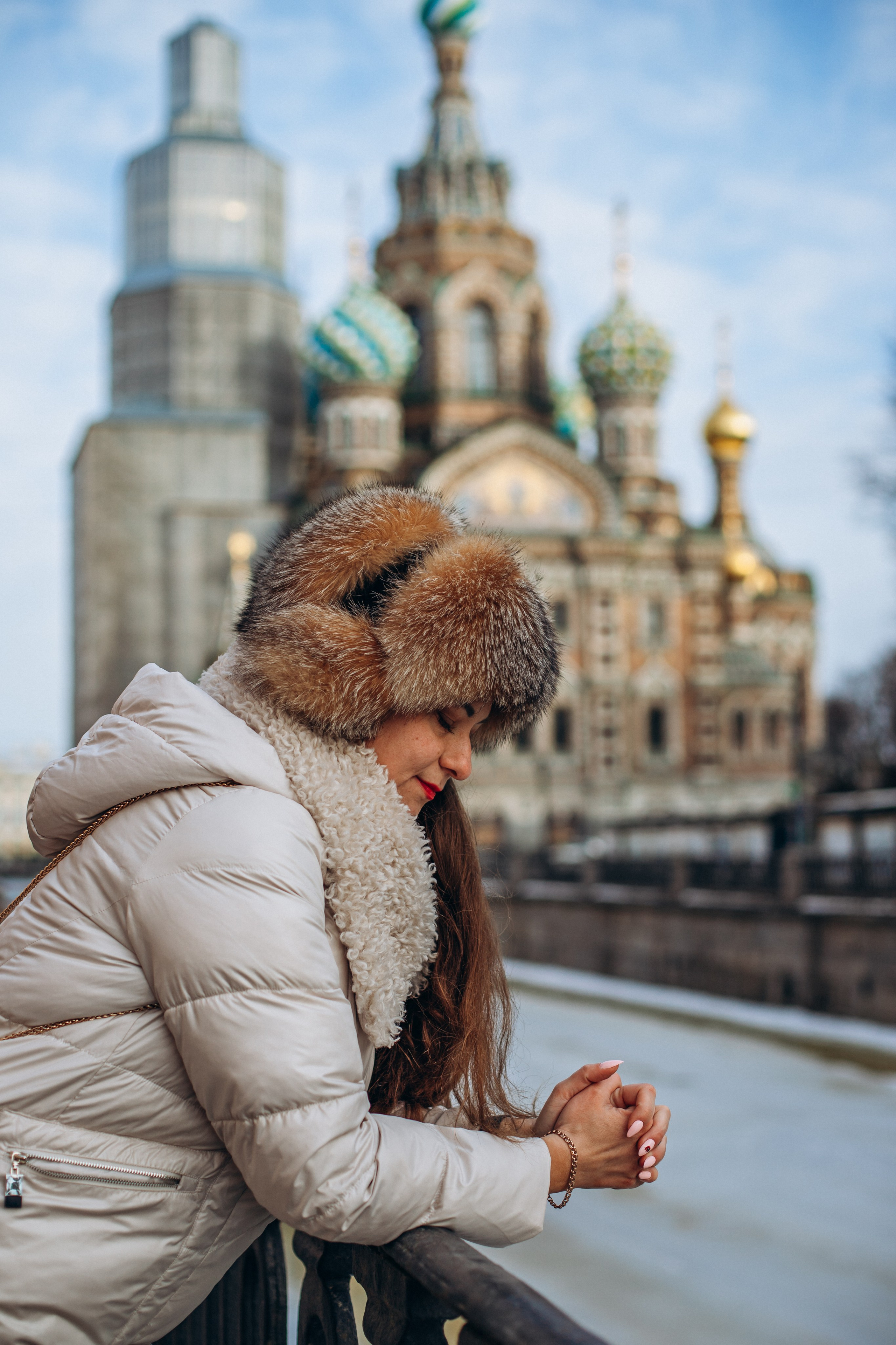 Анастасия в феврале. Фотопрогулка в Петербурге. Индивидуальный и семейный фотограф в Санкт-Петербурге
