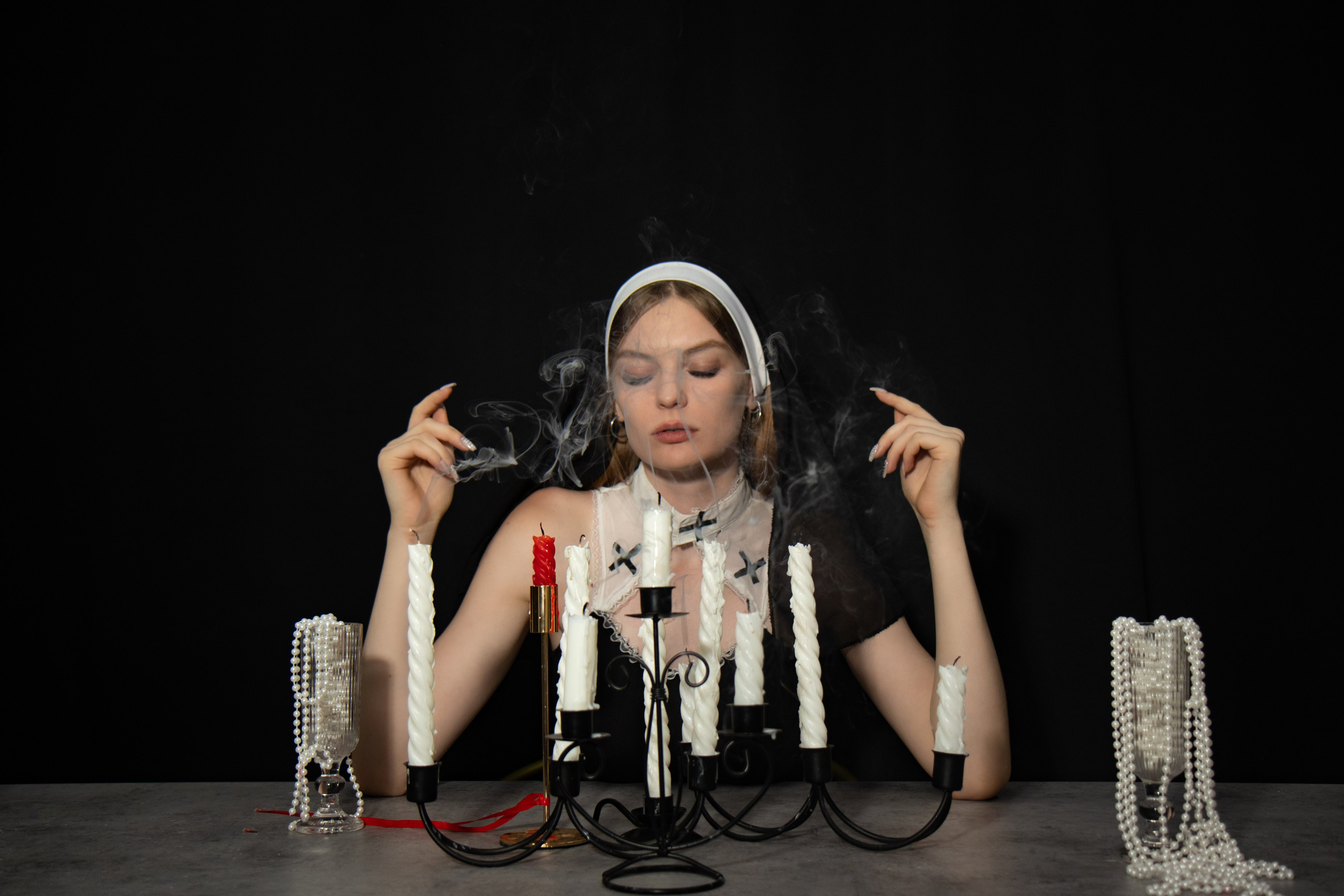 Монахиня. Главная