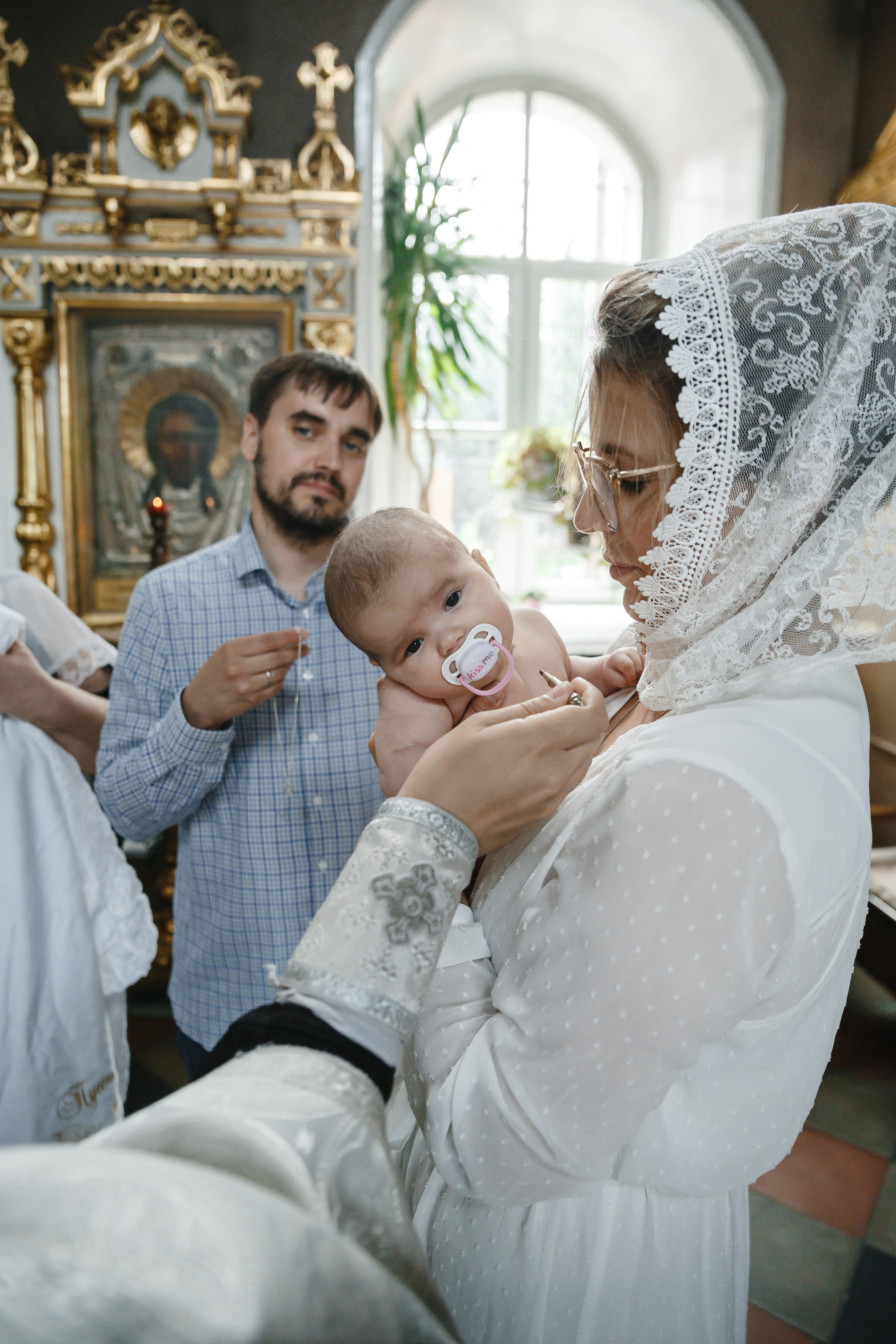 Крещение в храме Спаса Нерукотворного Образа в Б.Свинорье Г.Москвы. Фотограф на Крещение Москва
