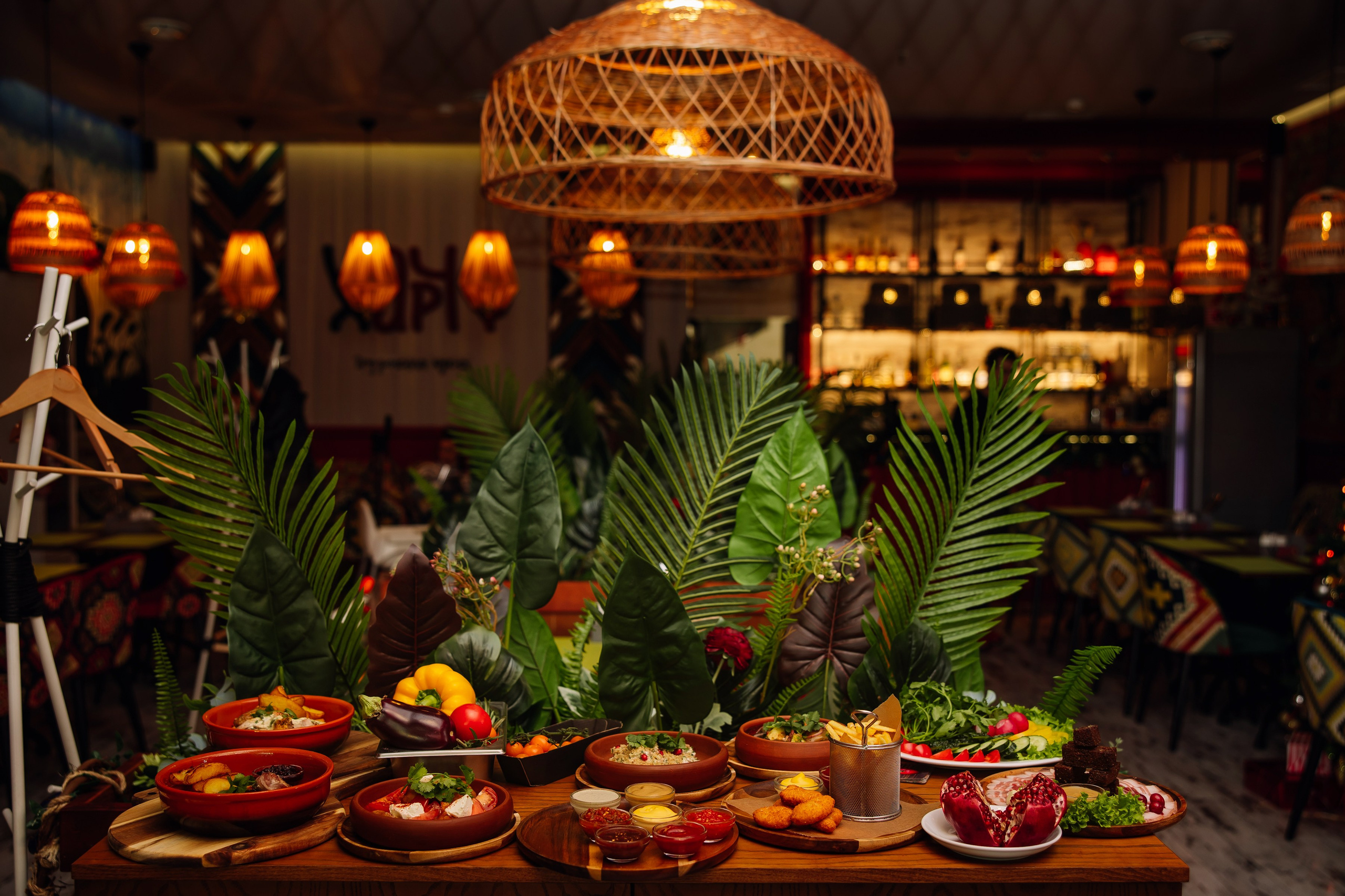 Интерьерная съёмка для ресторана «Харчо». Фотограф в Краснодаре