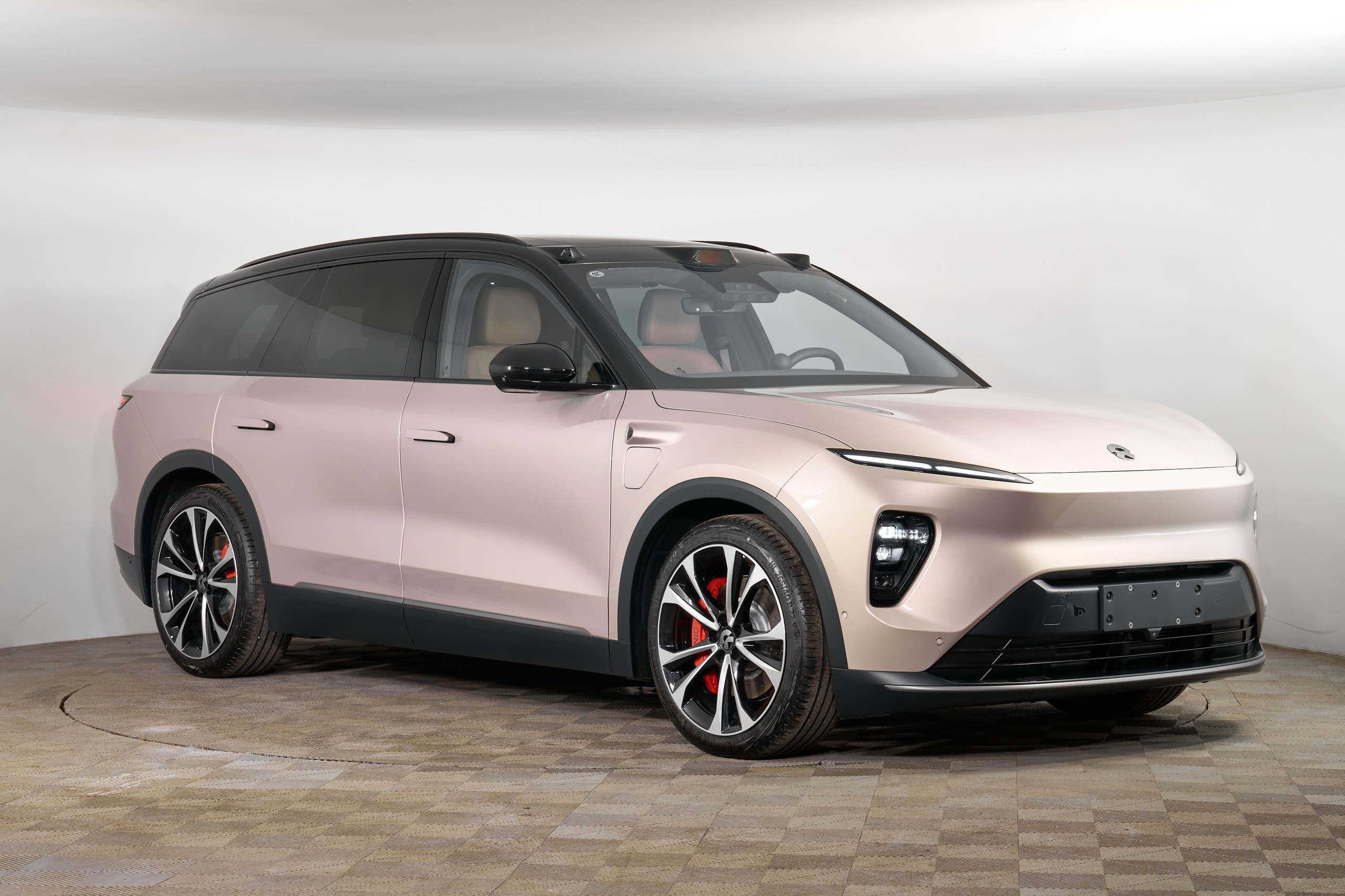 NIO ES8. Фотограф Николай Прокофьев модельные тесты в Москве